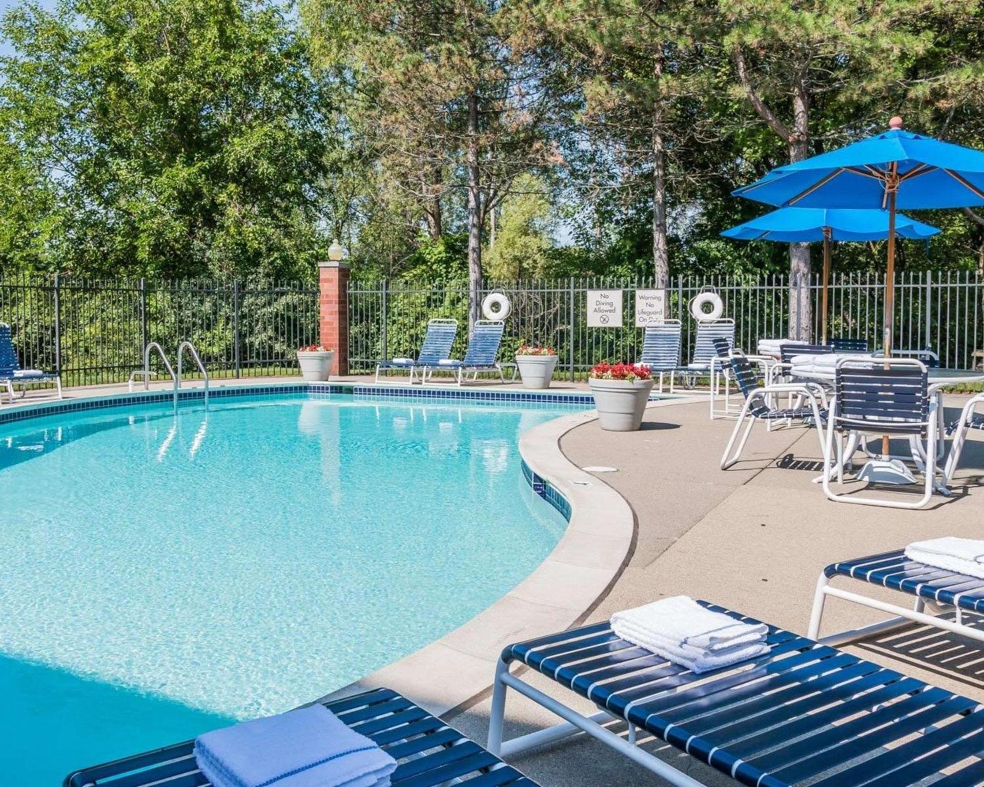 Quality Inn Auburn Hills - Detroit North photo 12