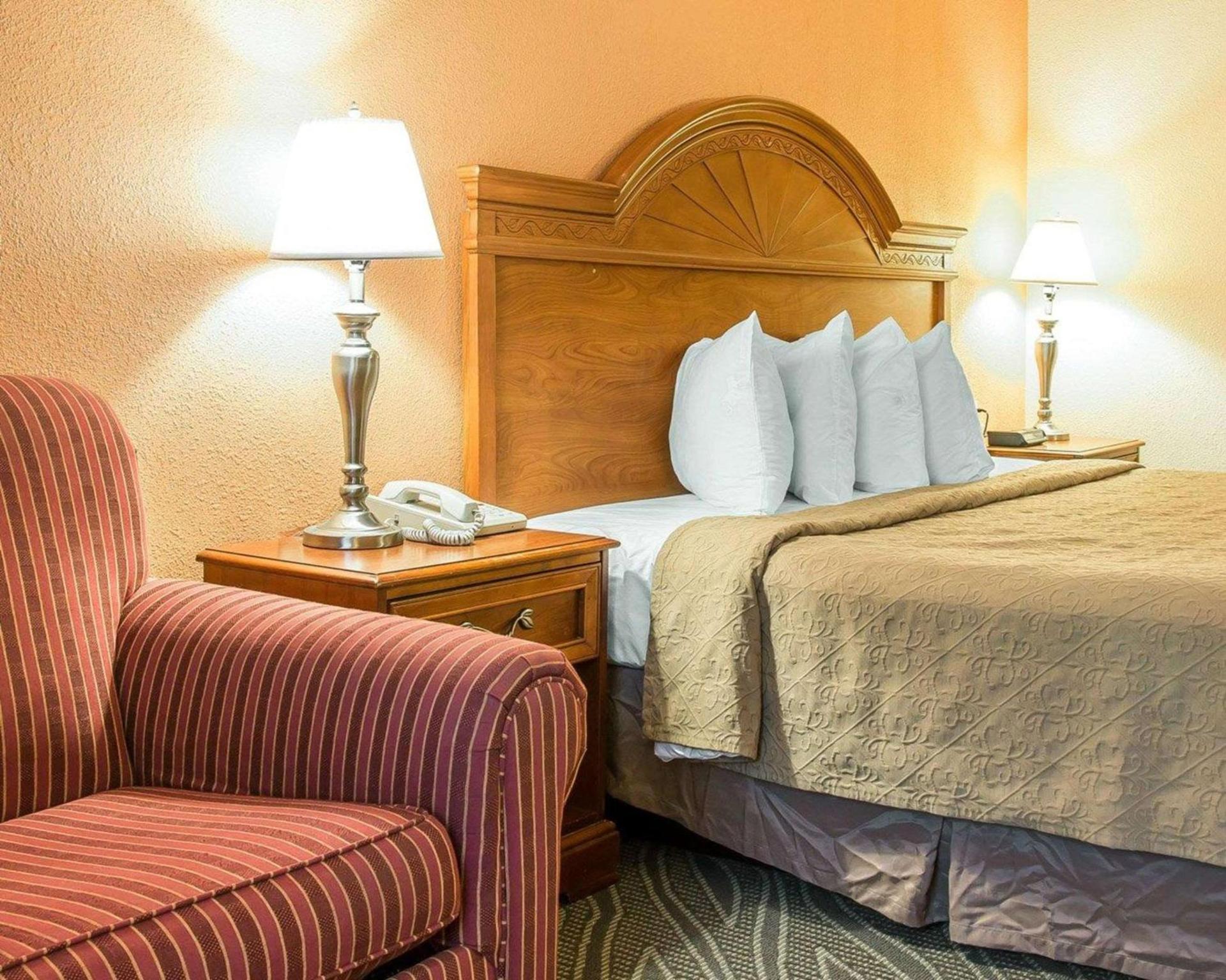 Quality Inn Gaylord photo 10