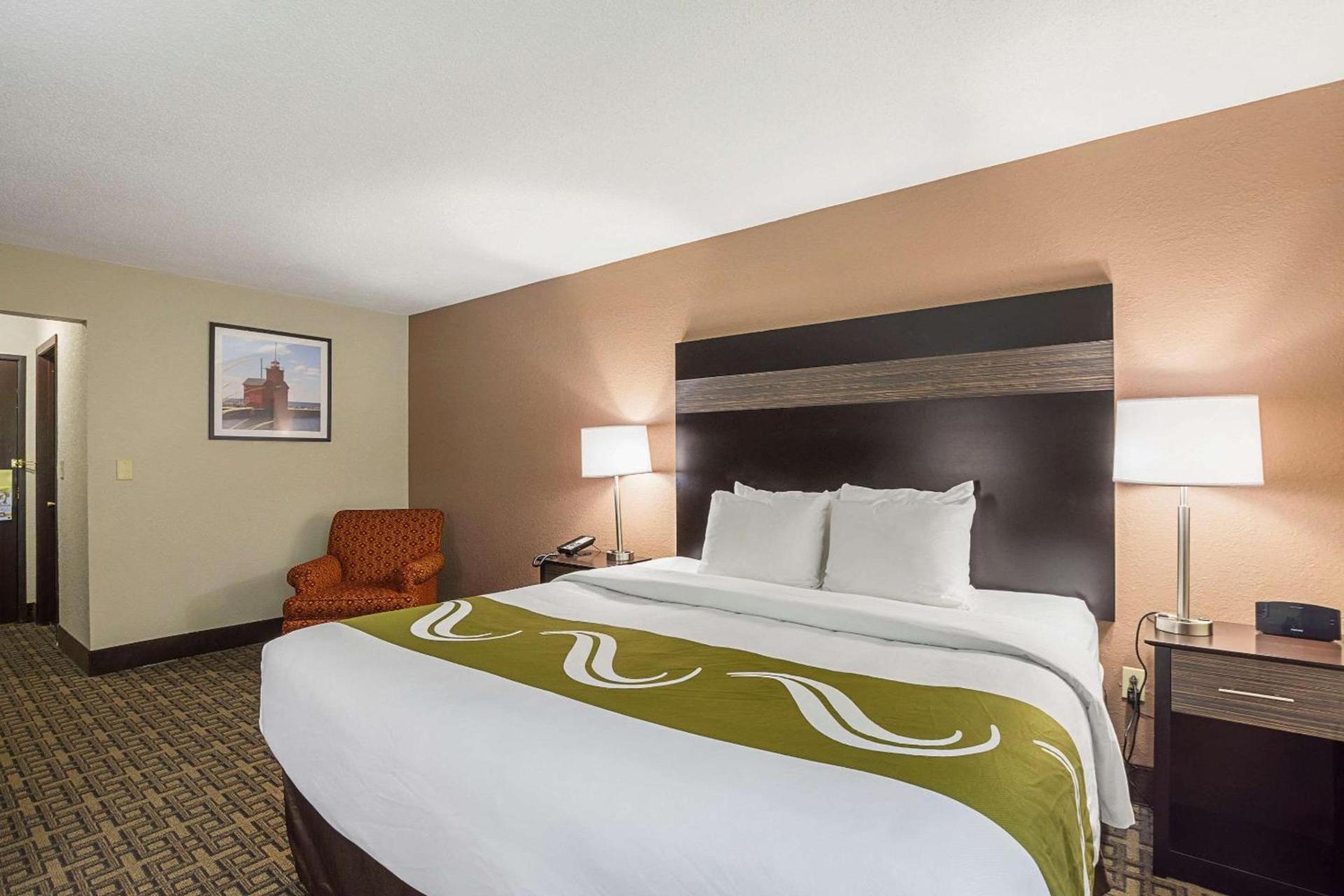 AmericInn by Wyndham Holland MI photo 6