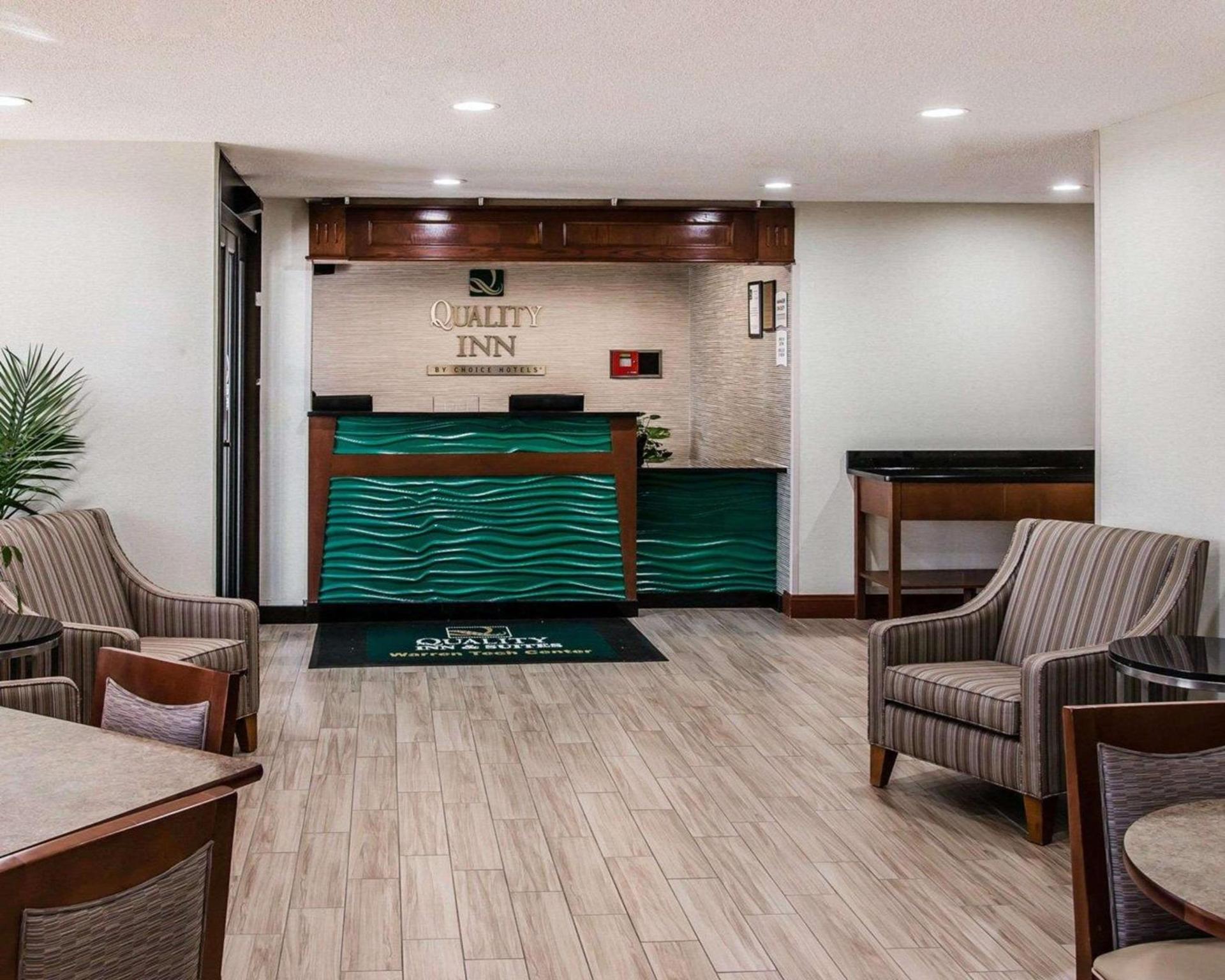 Quality Inn & Suites Warren - Detroit photo 11