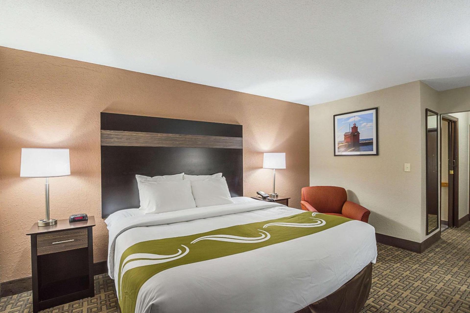 AmericInn by Wyndham Holland MI photo 4