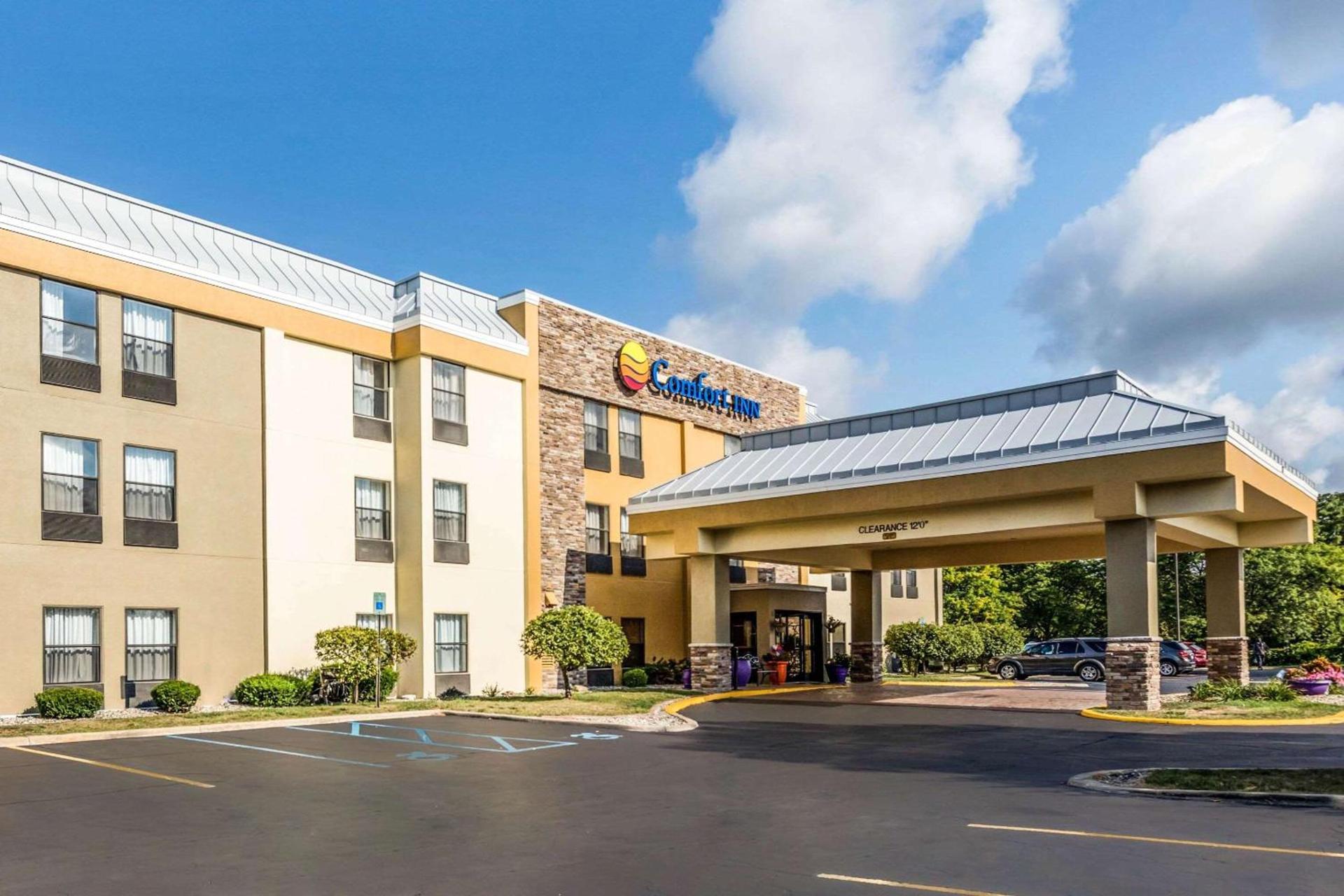 Comfort Inn Wings Stadium photo 13