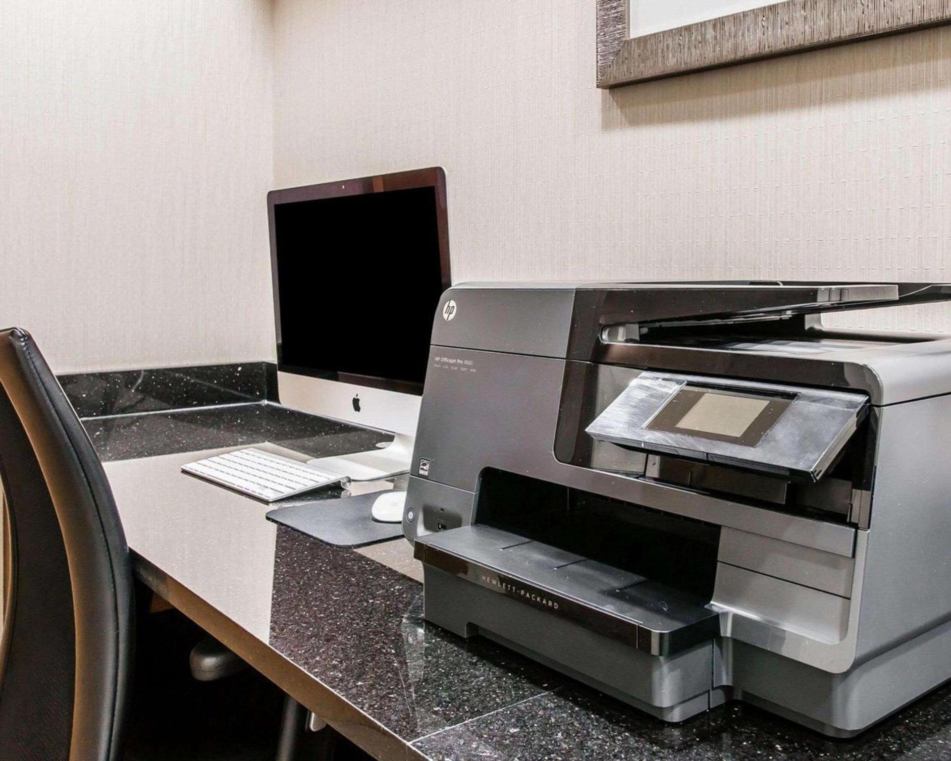 Quality Inn & Suites Warren - Detroit photo 5