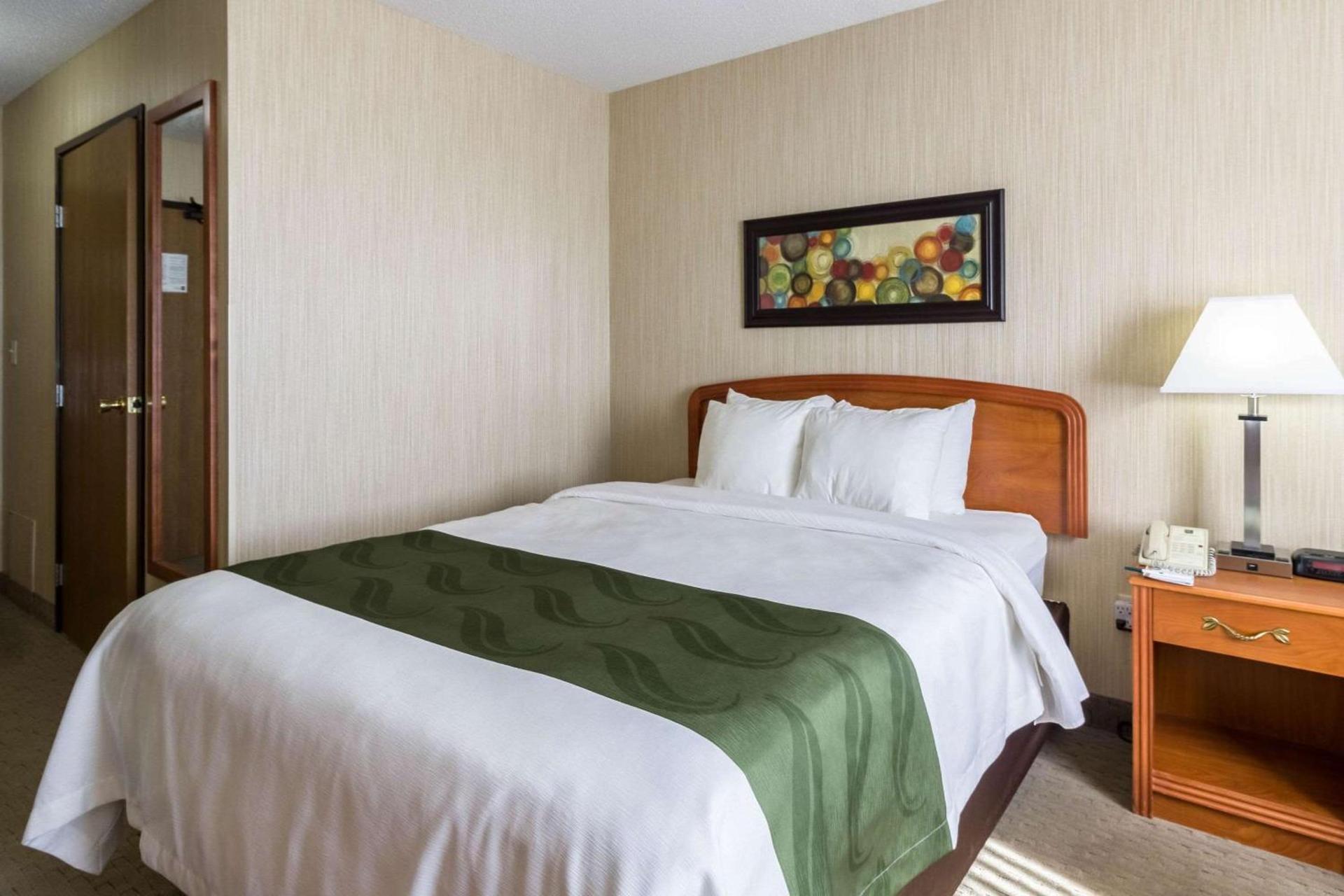 Quality Inn Marshall near University photo 12