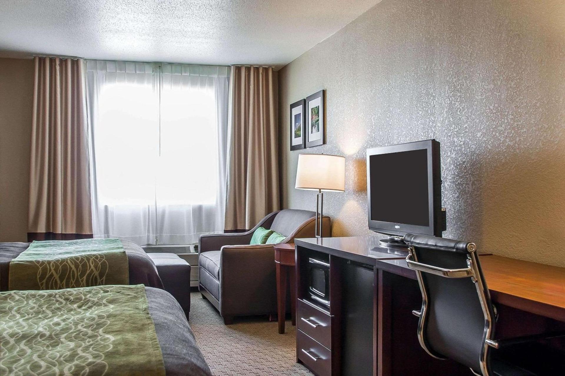 Comfort Inn Fergus Falls photo 9