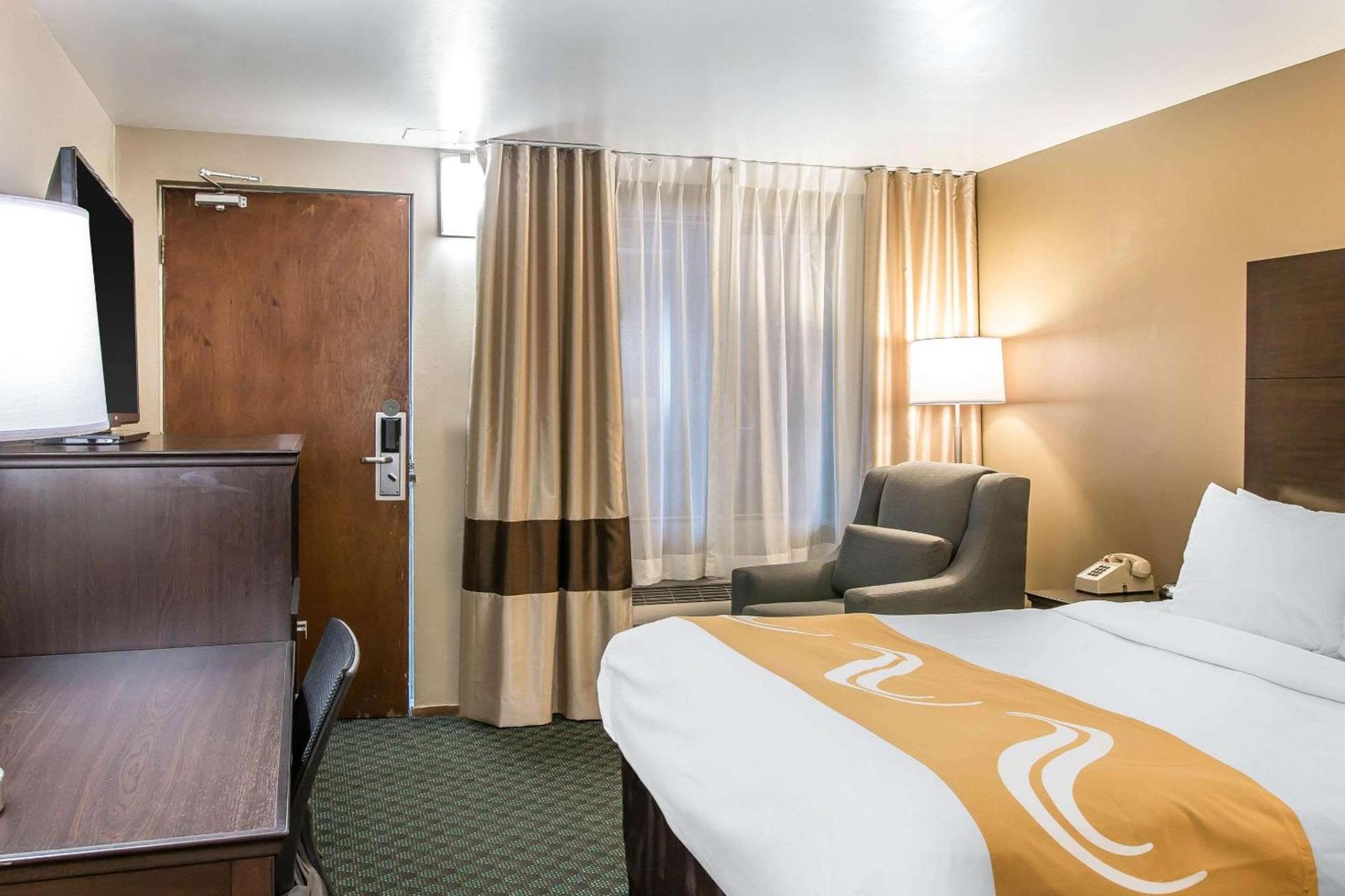 Quality Inn & Suites Houghton Downtown photo 20