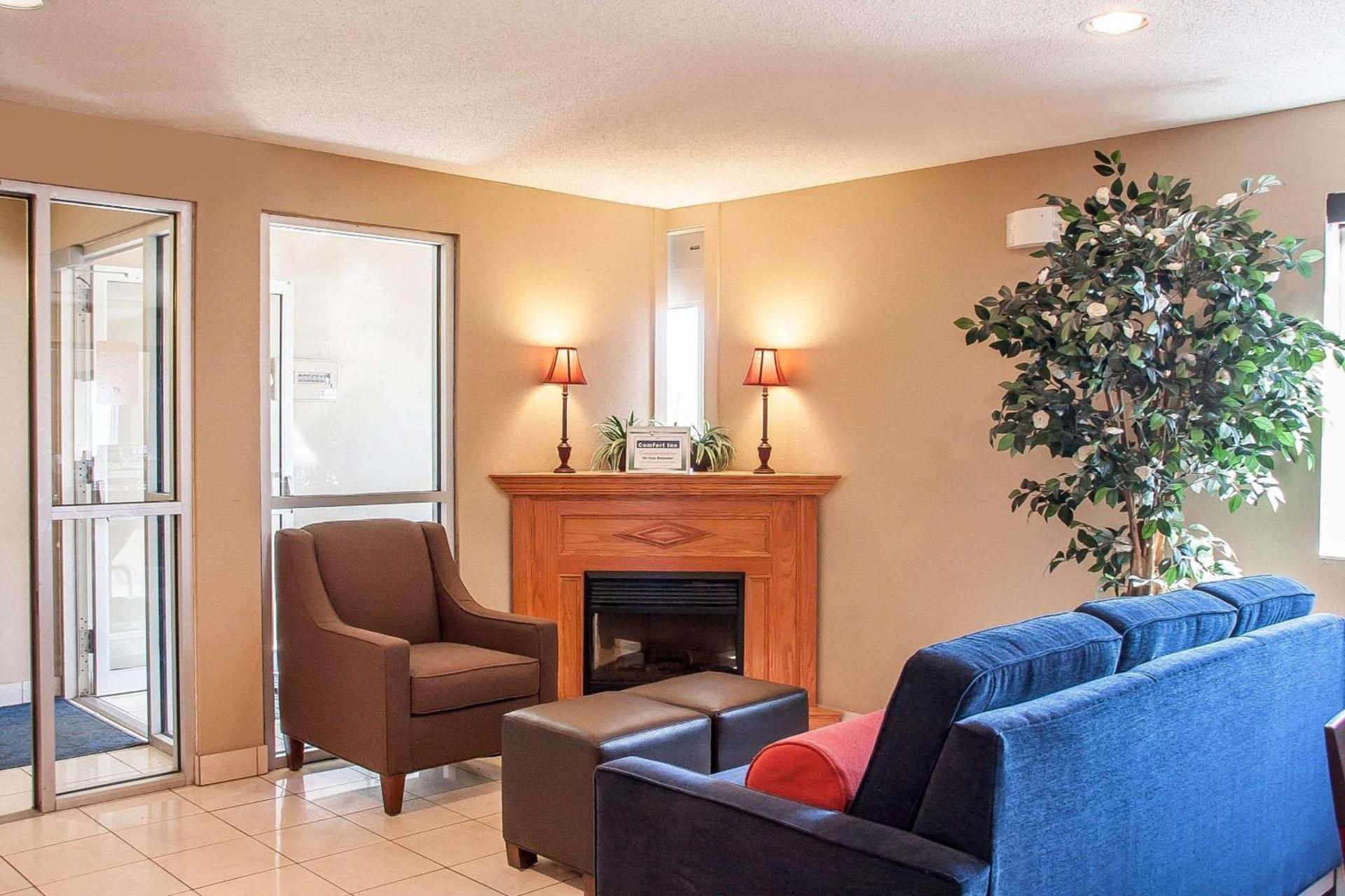 Comfort Inn Fergus Falls photo 11