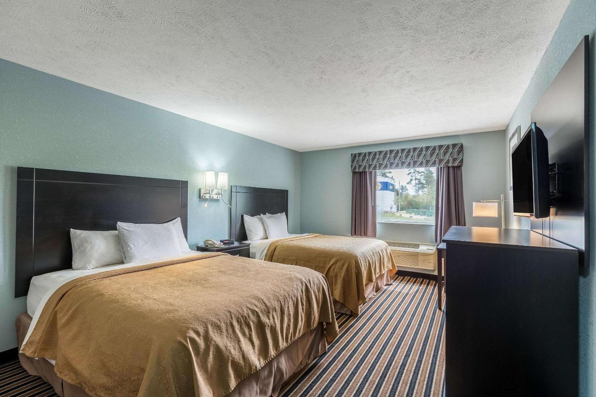 Rodeway Inn Ludington photo 17