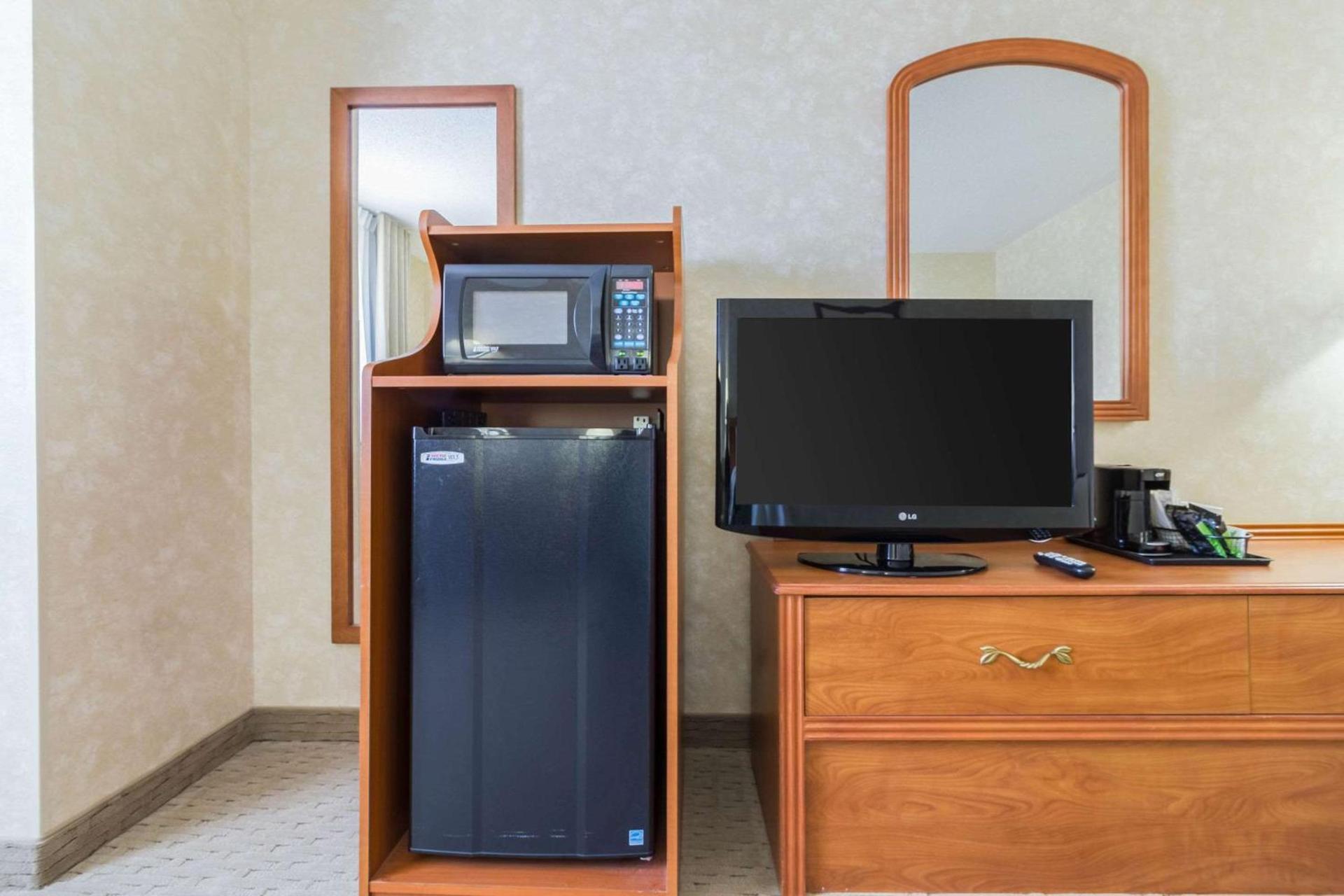 Quality Inn Marshall near University photo 20