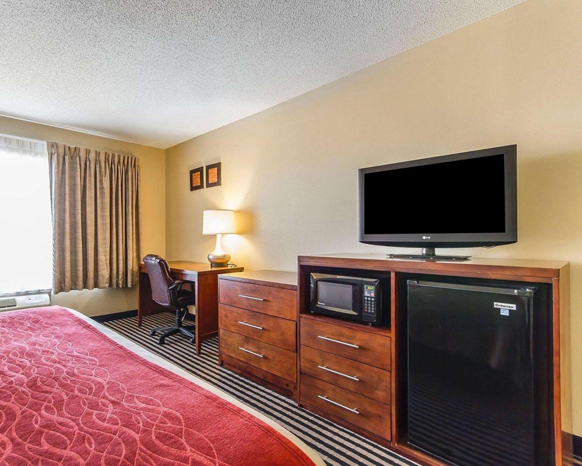 Comfort Inn Owatonna near Medical Center photo 16