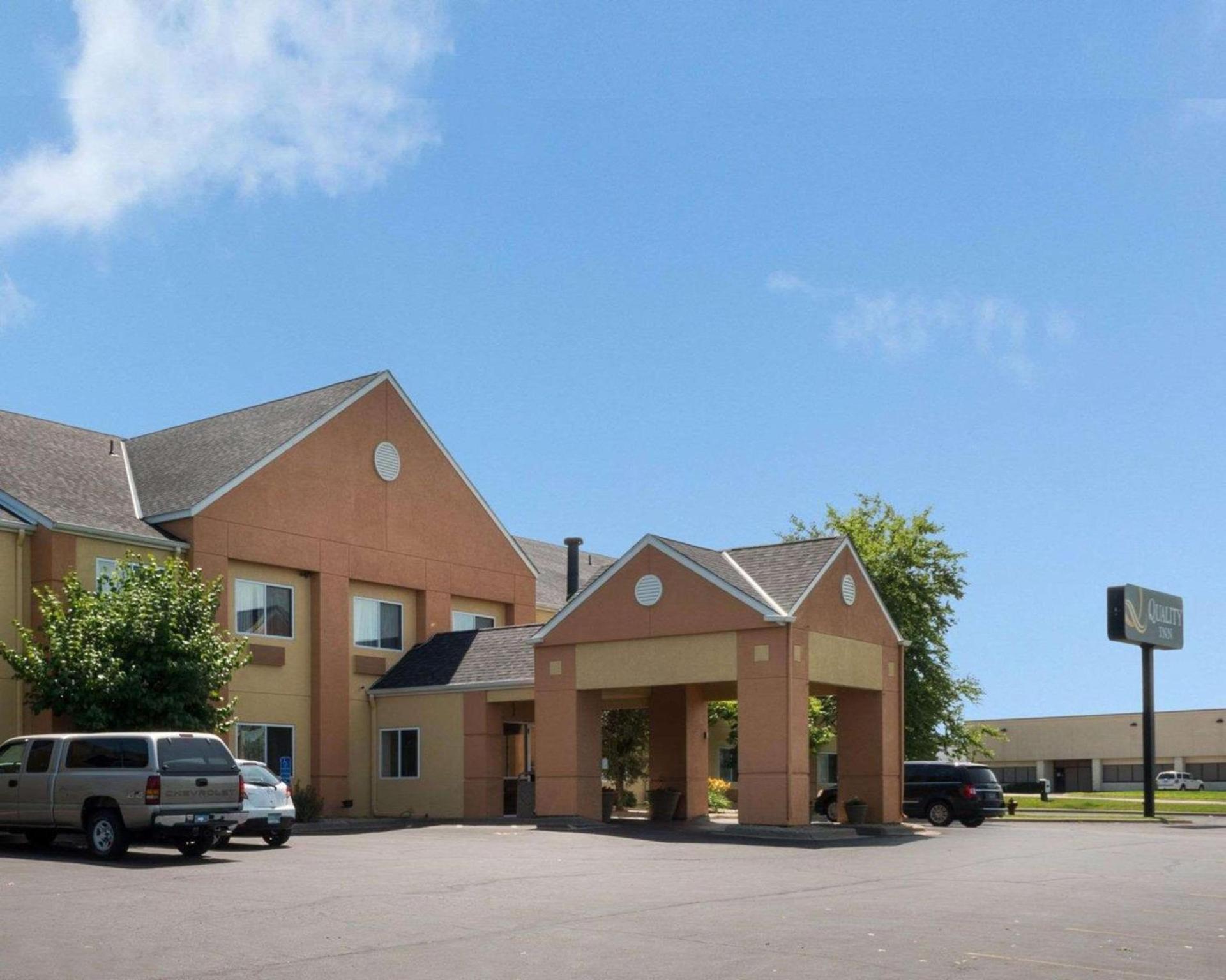 Quality Inn Lakeville North photo 2