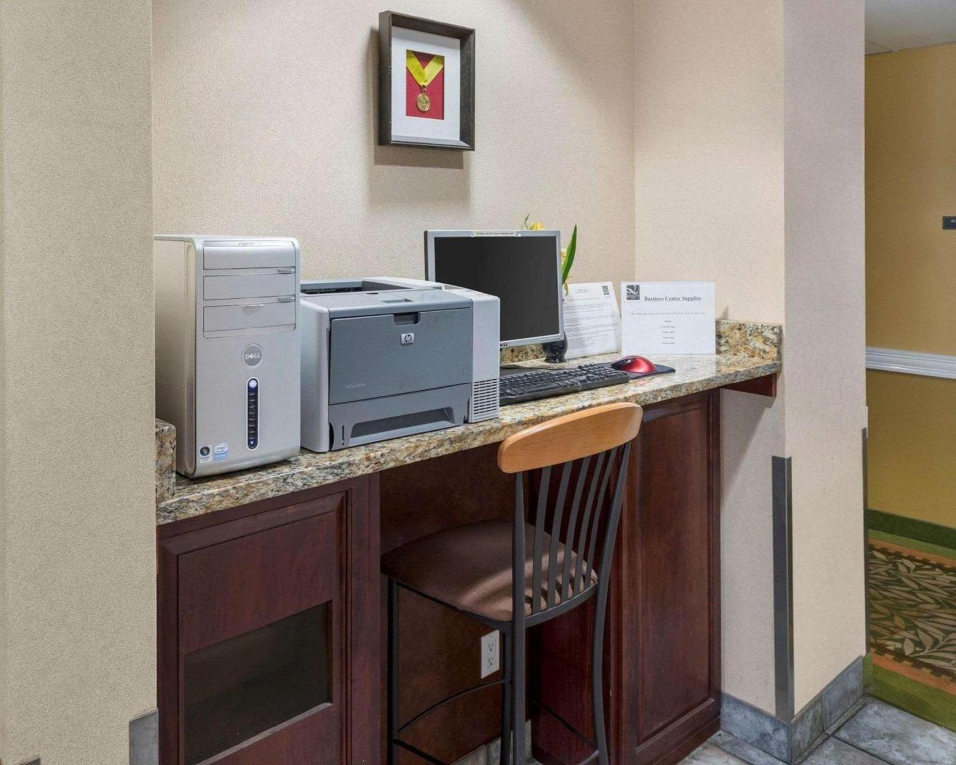 Quality Inn Lakeville North photo 25