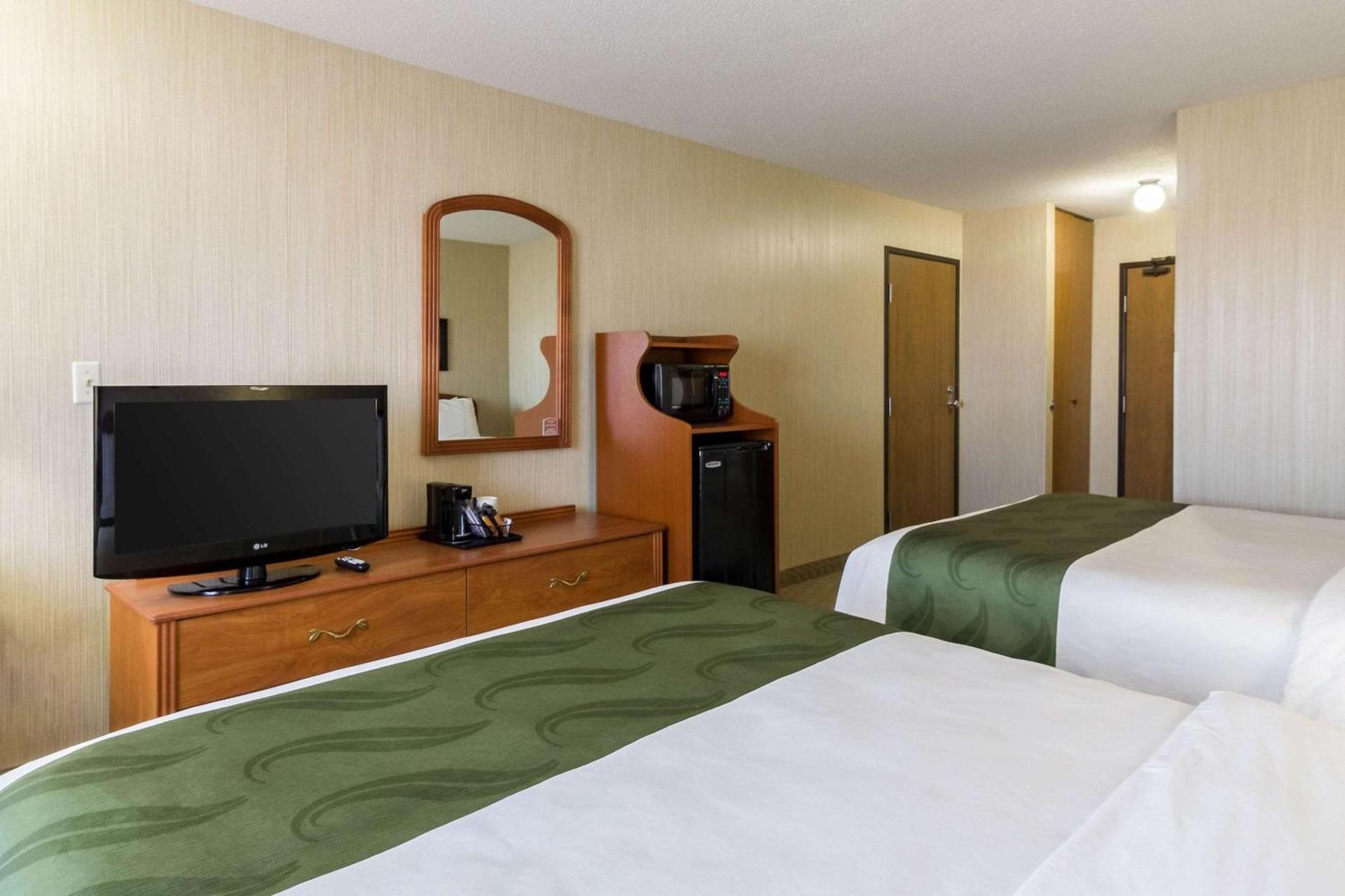 Quality Inn Marshall near University photo 11