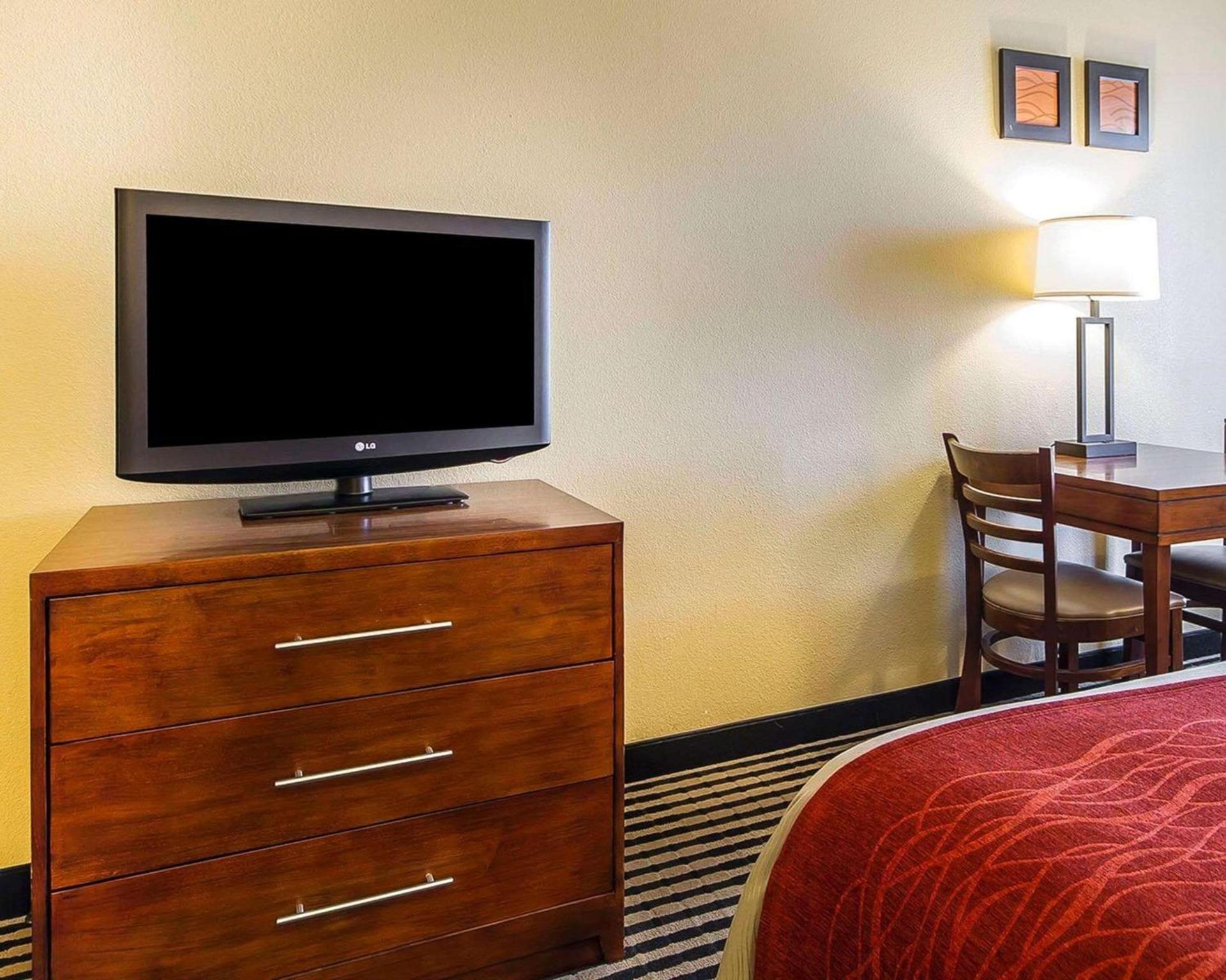 Comfort Inn Owatonna near Medical Center photo 31