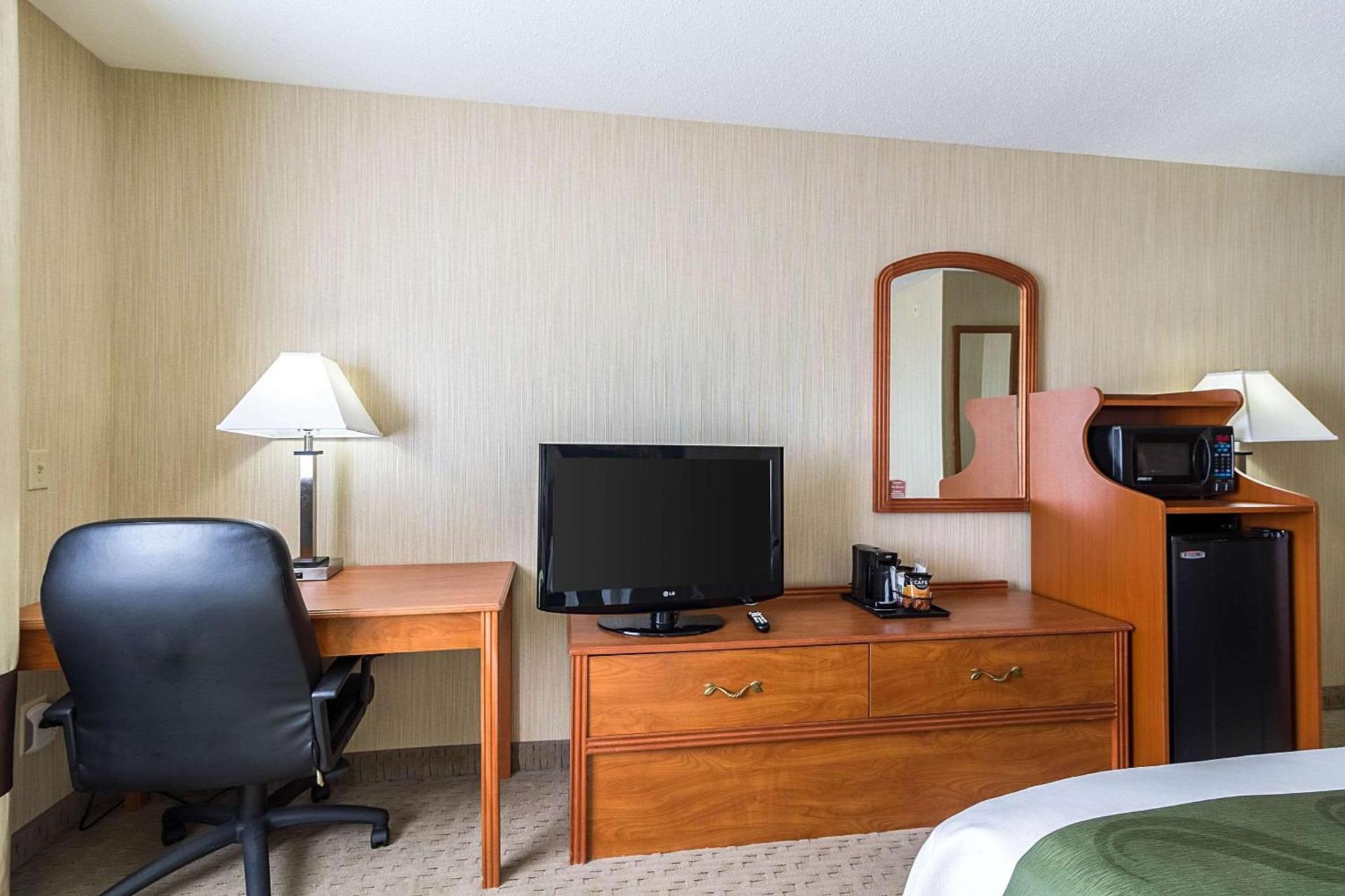 Quality Inn Marshall near University photo 13