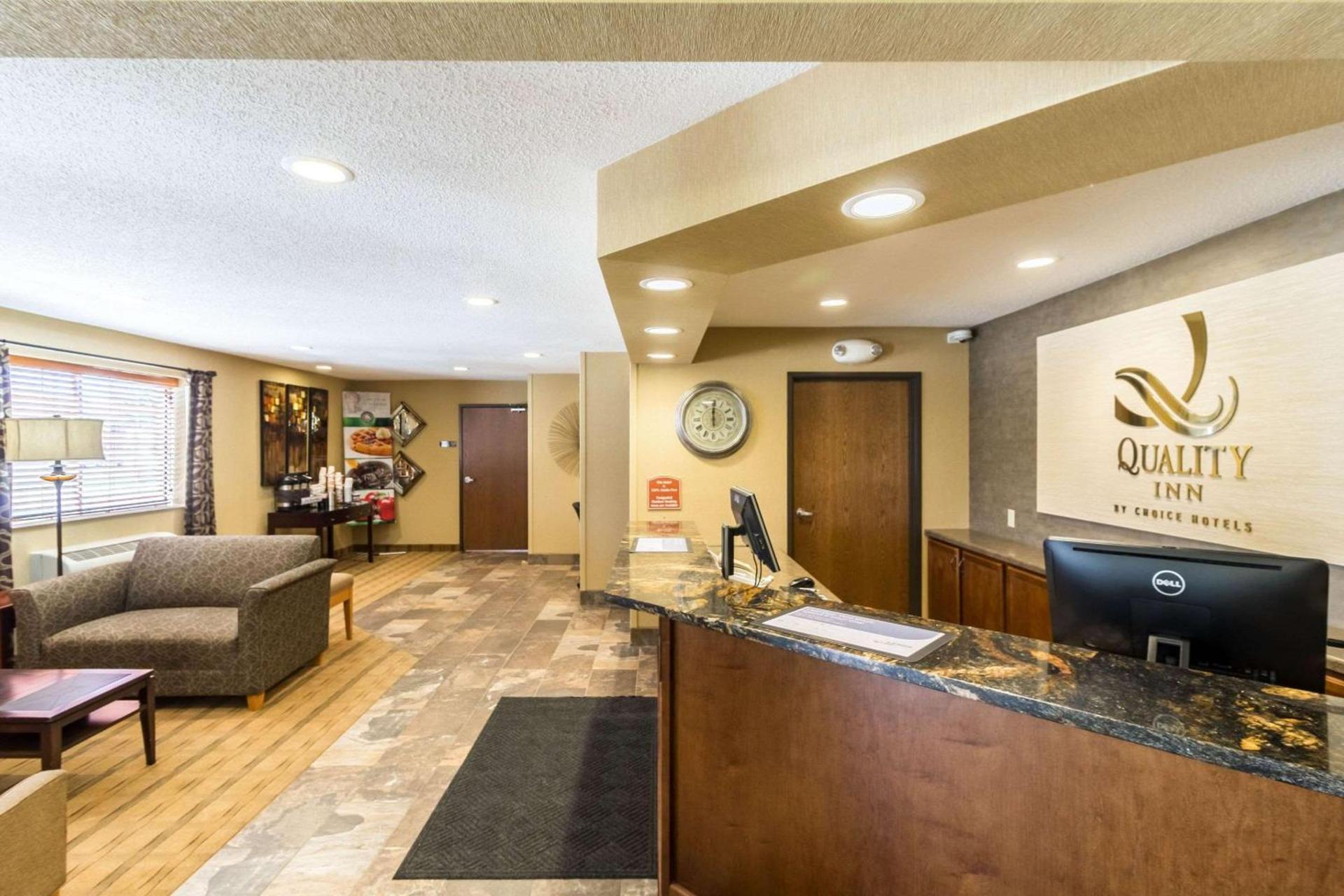 Quality Inn Marshall near University photo 7