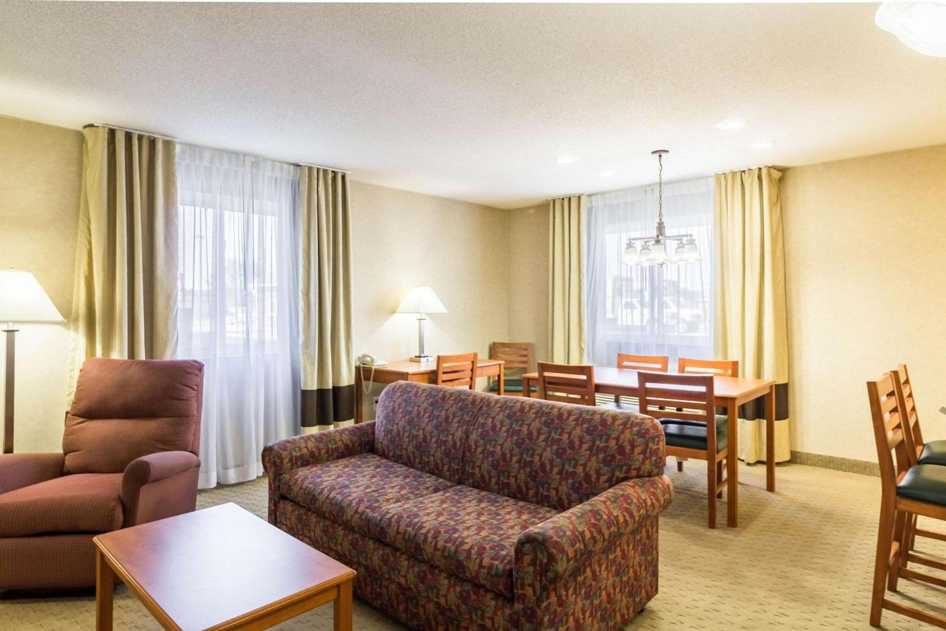 Quality Inn Marshall near University photo 41