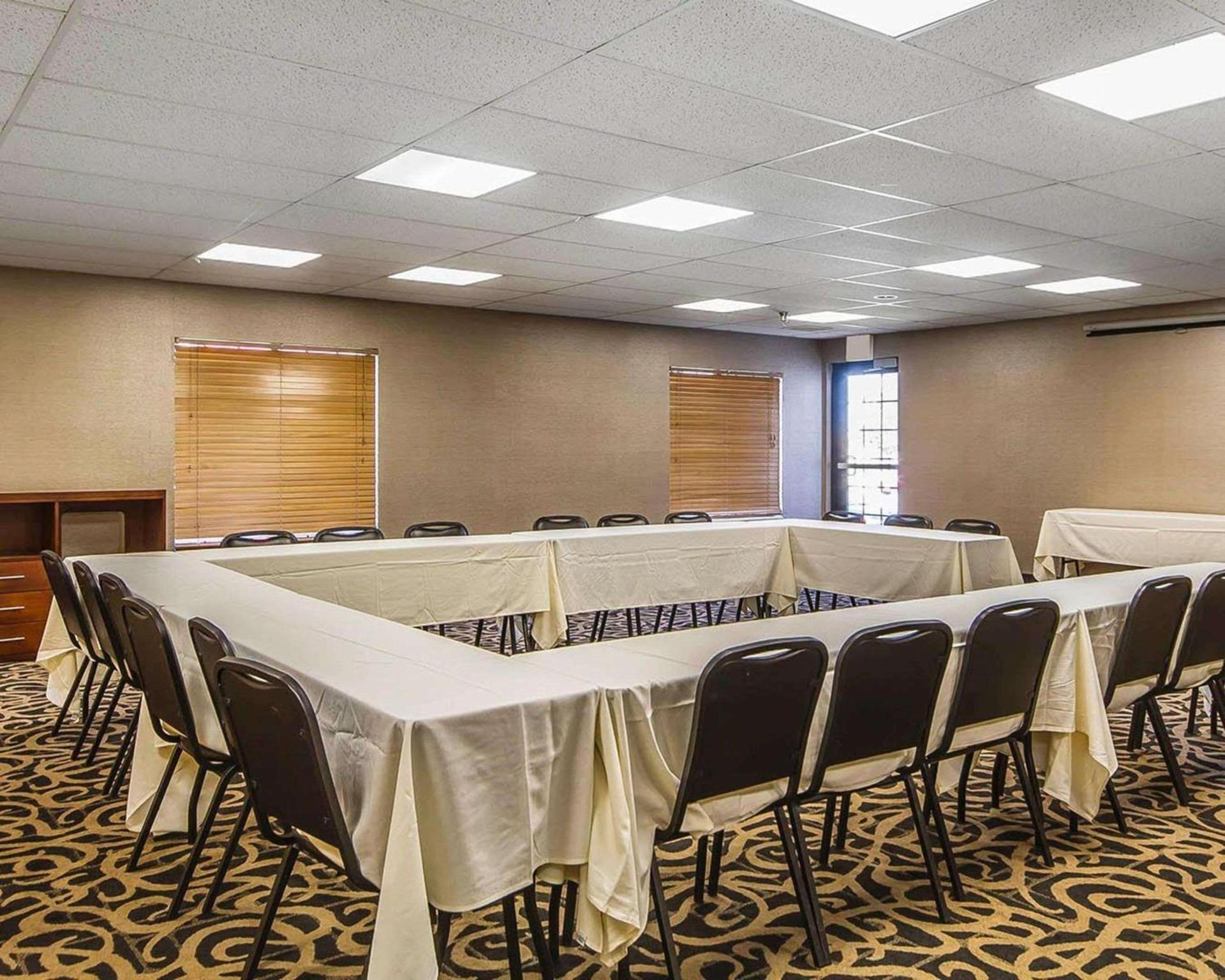 Comfort Inn Owatonna near Medical Center photo 36