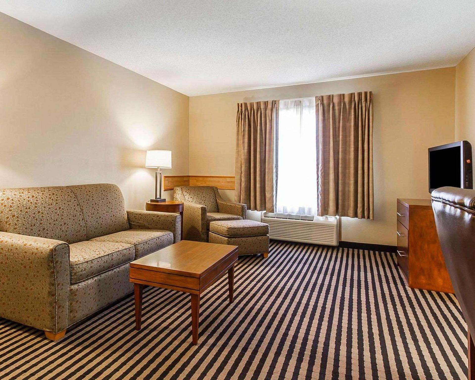 Comfort Inn Owatonna near Medical Center photo 44