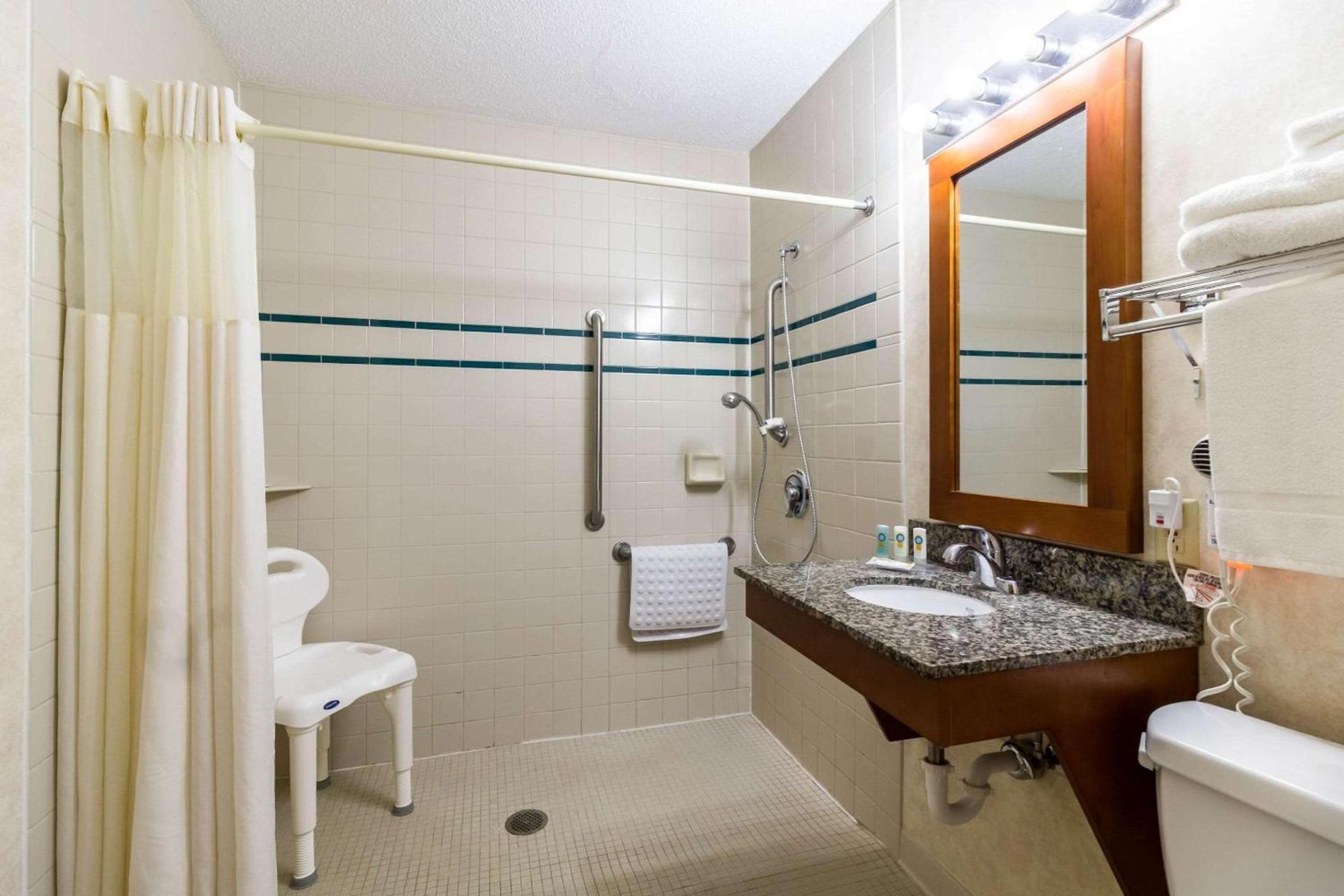 Quality Inn Marshall near University photo 26
