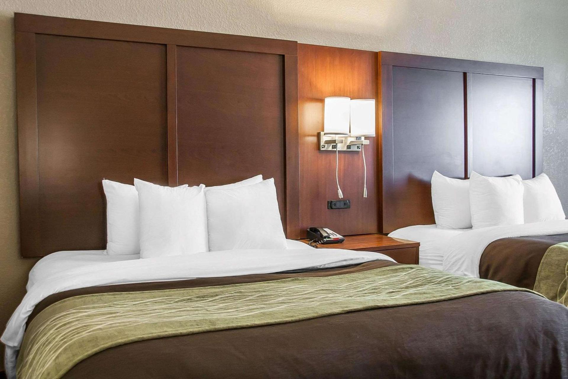 Comfort Inn Fergus Falls photo 25