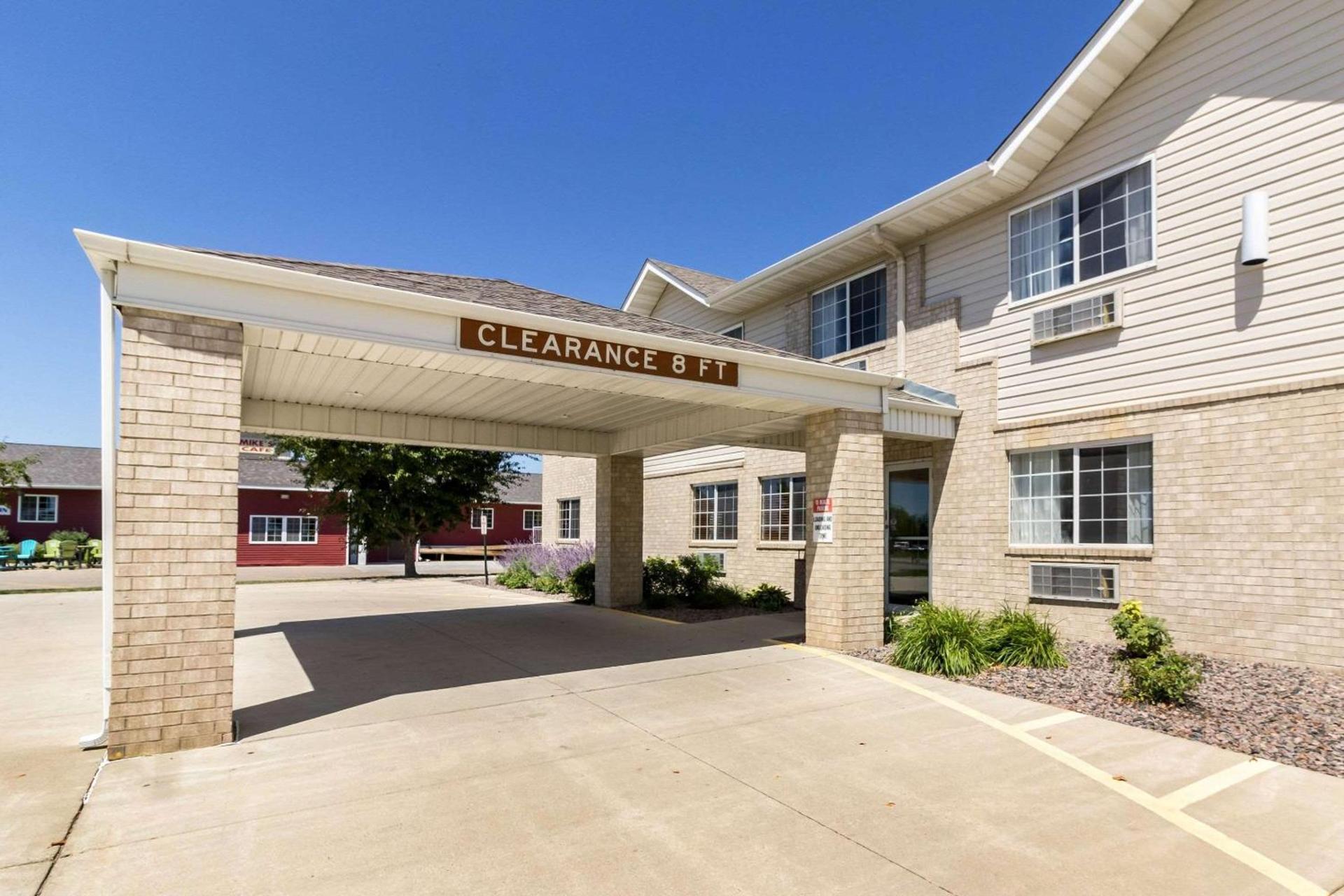 Quality Inn Marshall near University photo 3