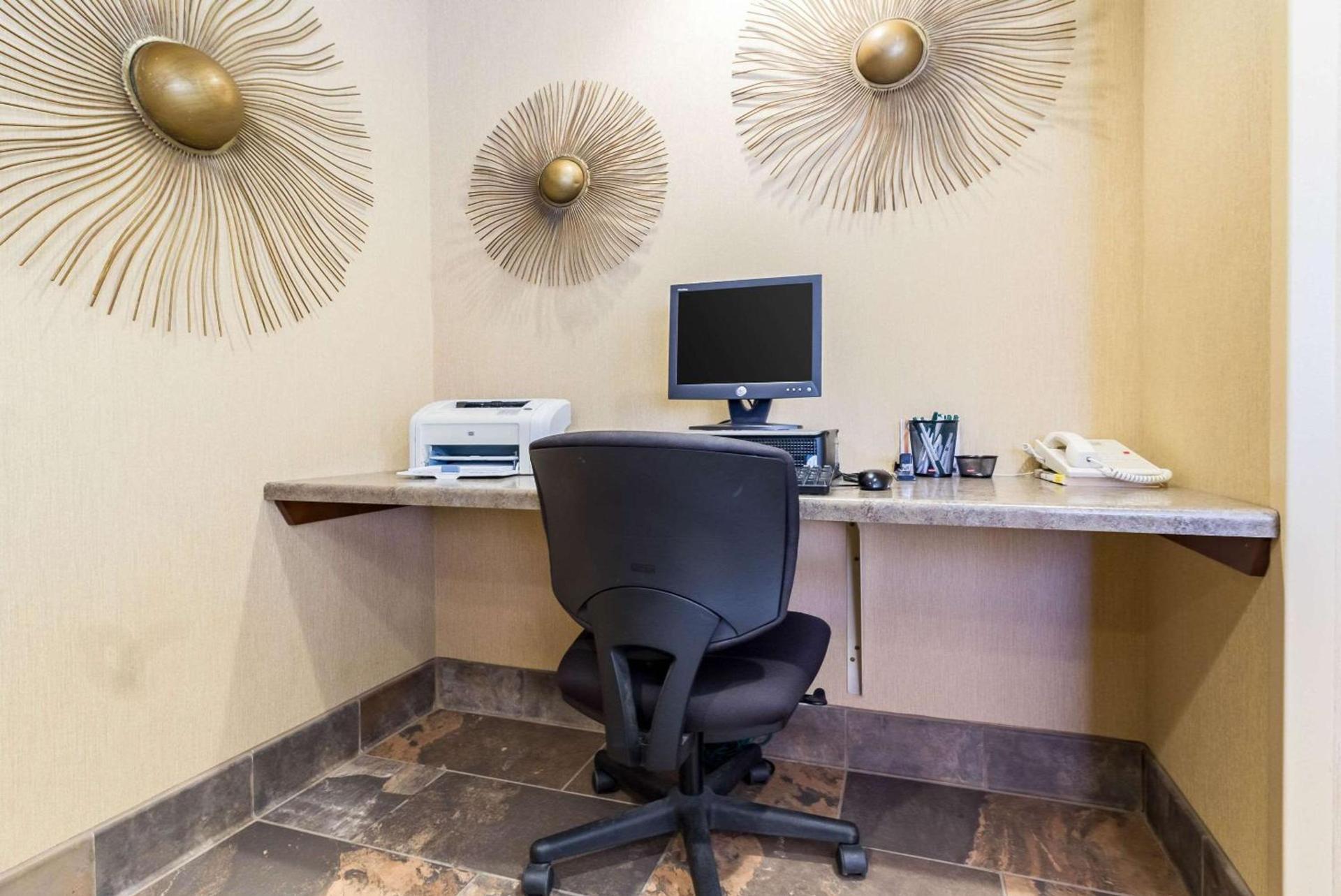 Quality Inn Marshall near University photo 44