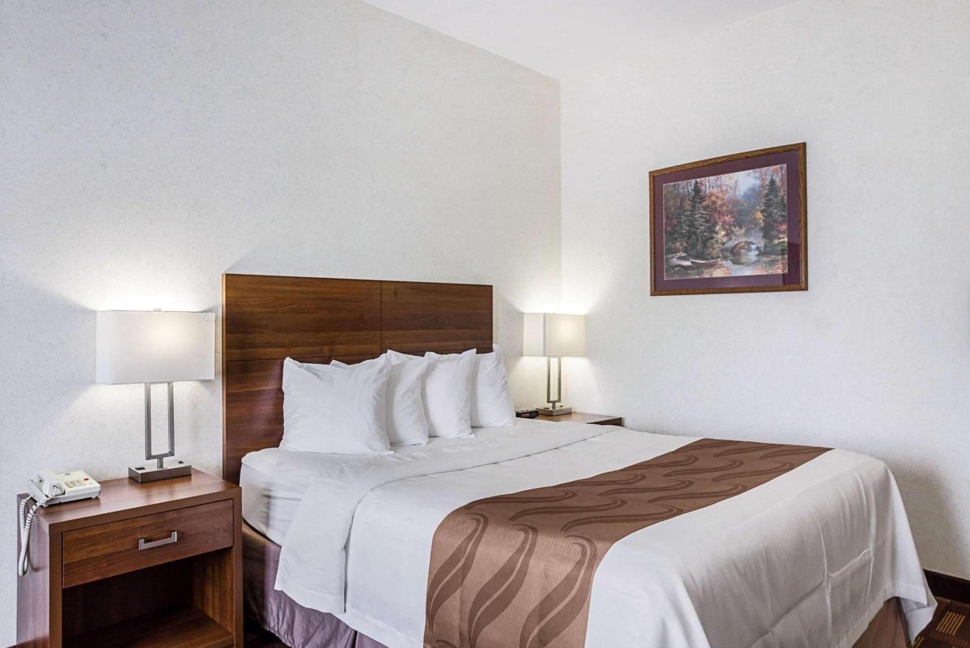 Econo Lodge Luverne I-90 photo 19