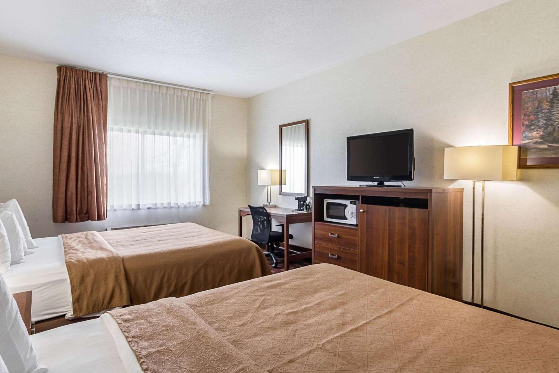 Econo Lodge Luverne I-90 photo 6