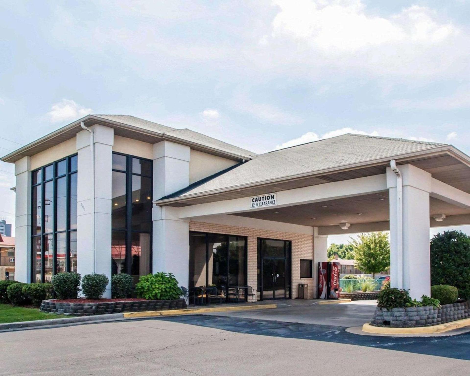 Econo Lodge Springfield I-44 photo 3