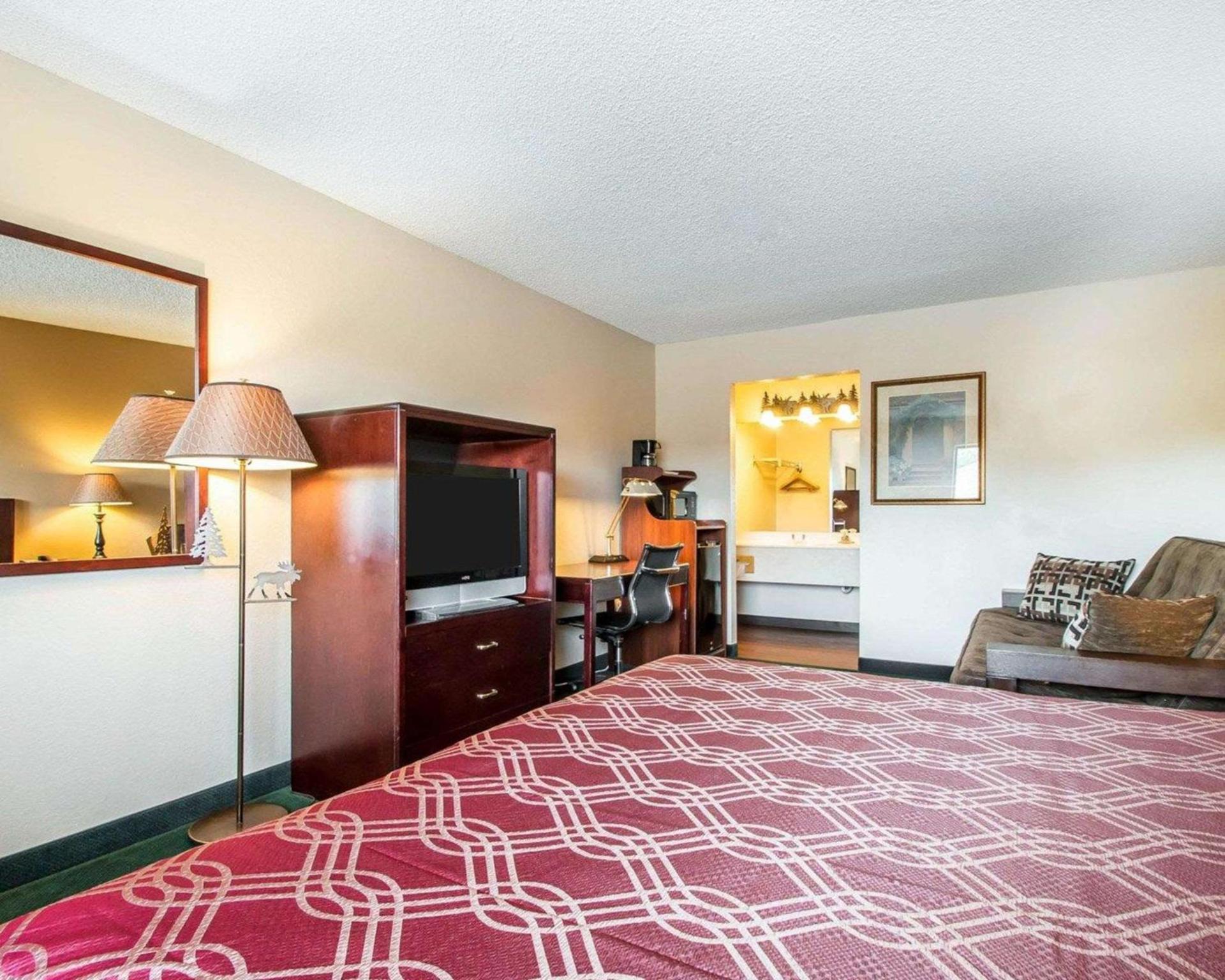 Econo Lodge Springfield I-44 photo 10