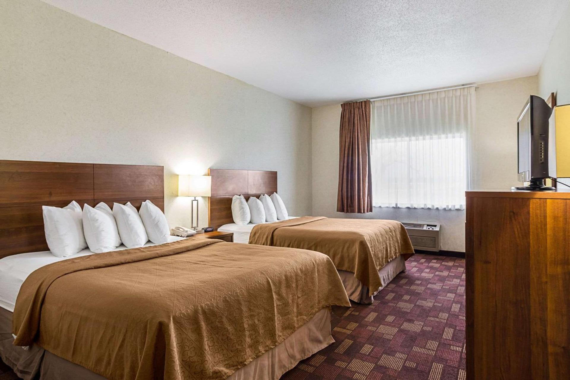 Econo Lodge Luverne I-90 photo 3