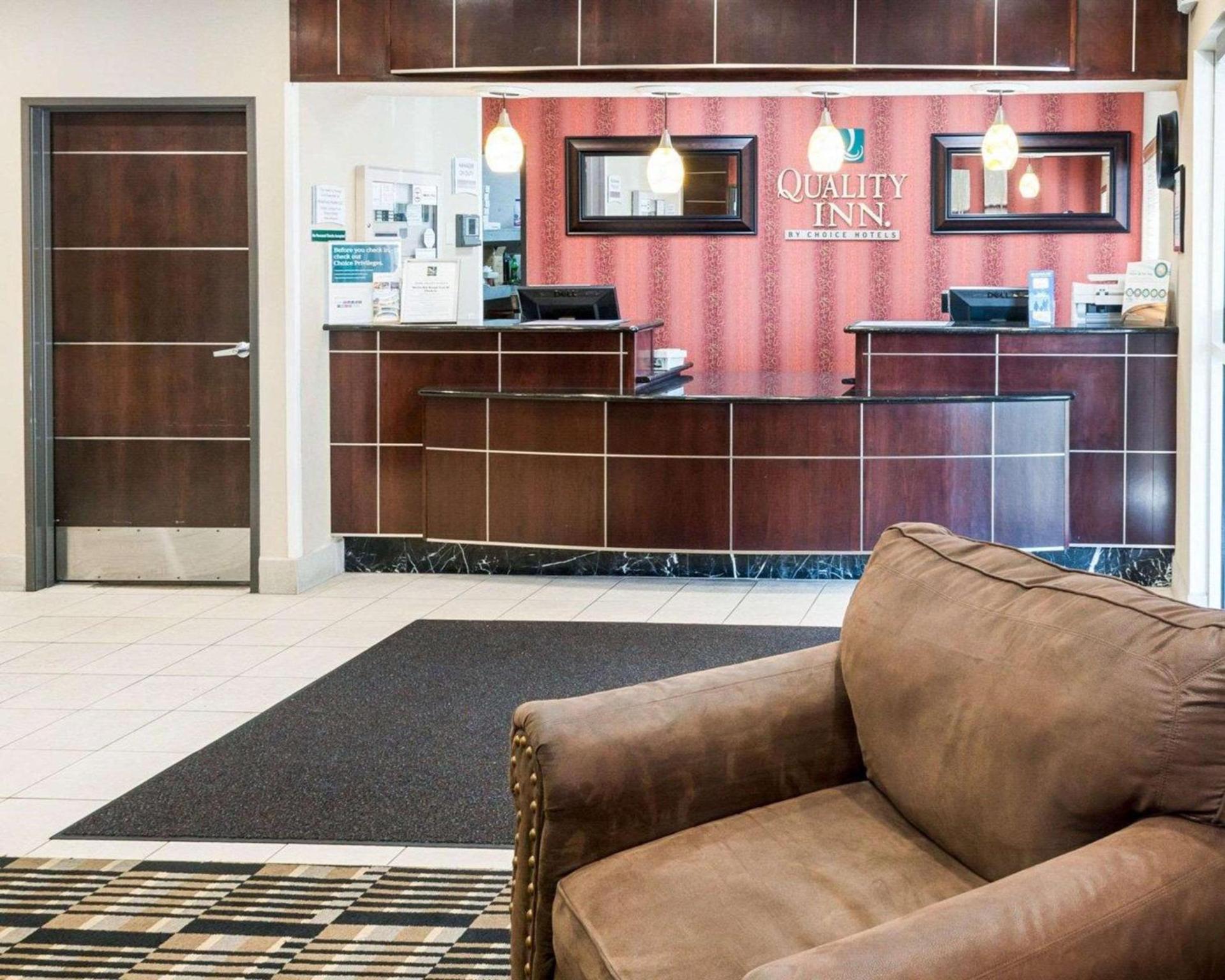 Quality Inn Brooklyn Center photo 5