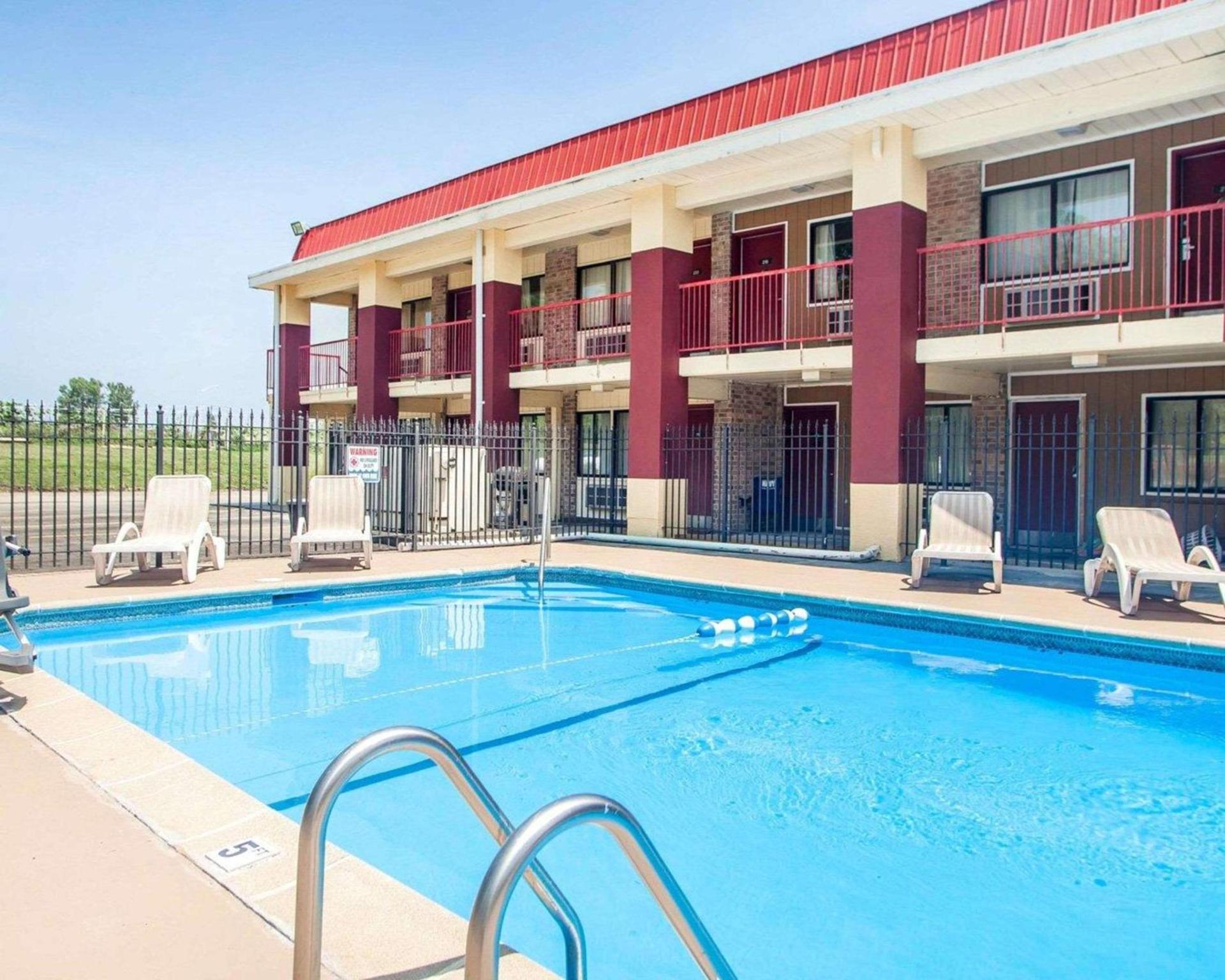 Econo Lodge Kearney - Liberty photo 2