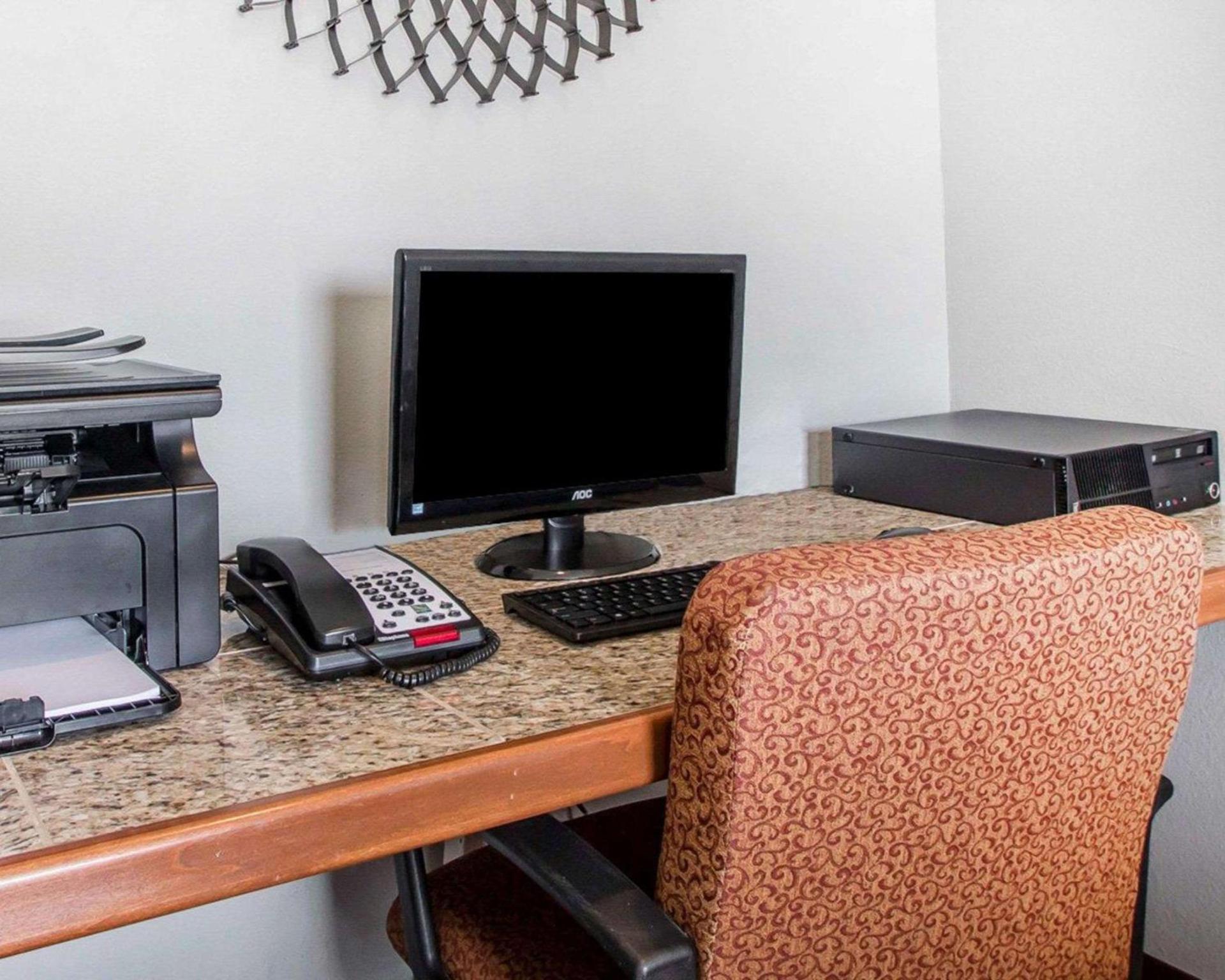 Quality Inn US65 & E Battlefield Rd Springfield photo 22