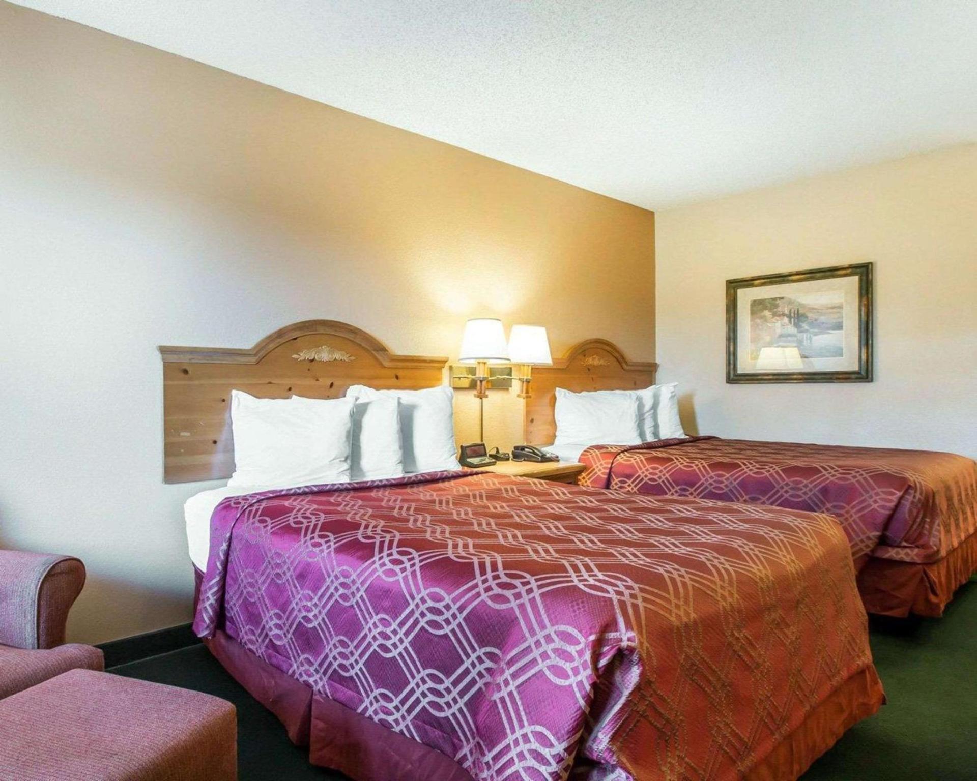 Econo Lodge Springfield I-44 photo 18