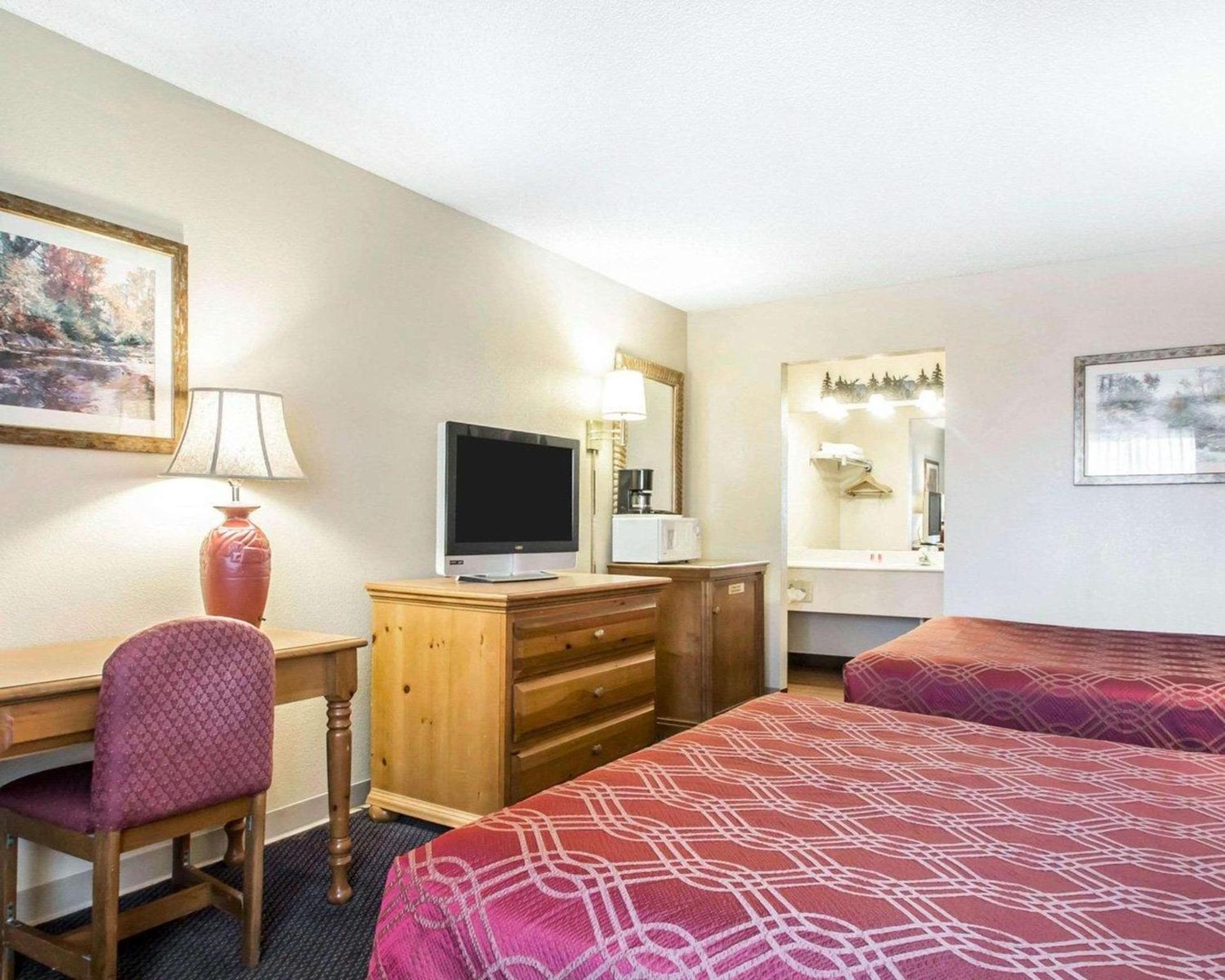 Econo Lodge Springfield I-44 photo 20