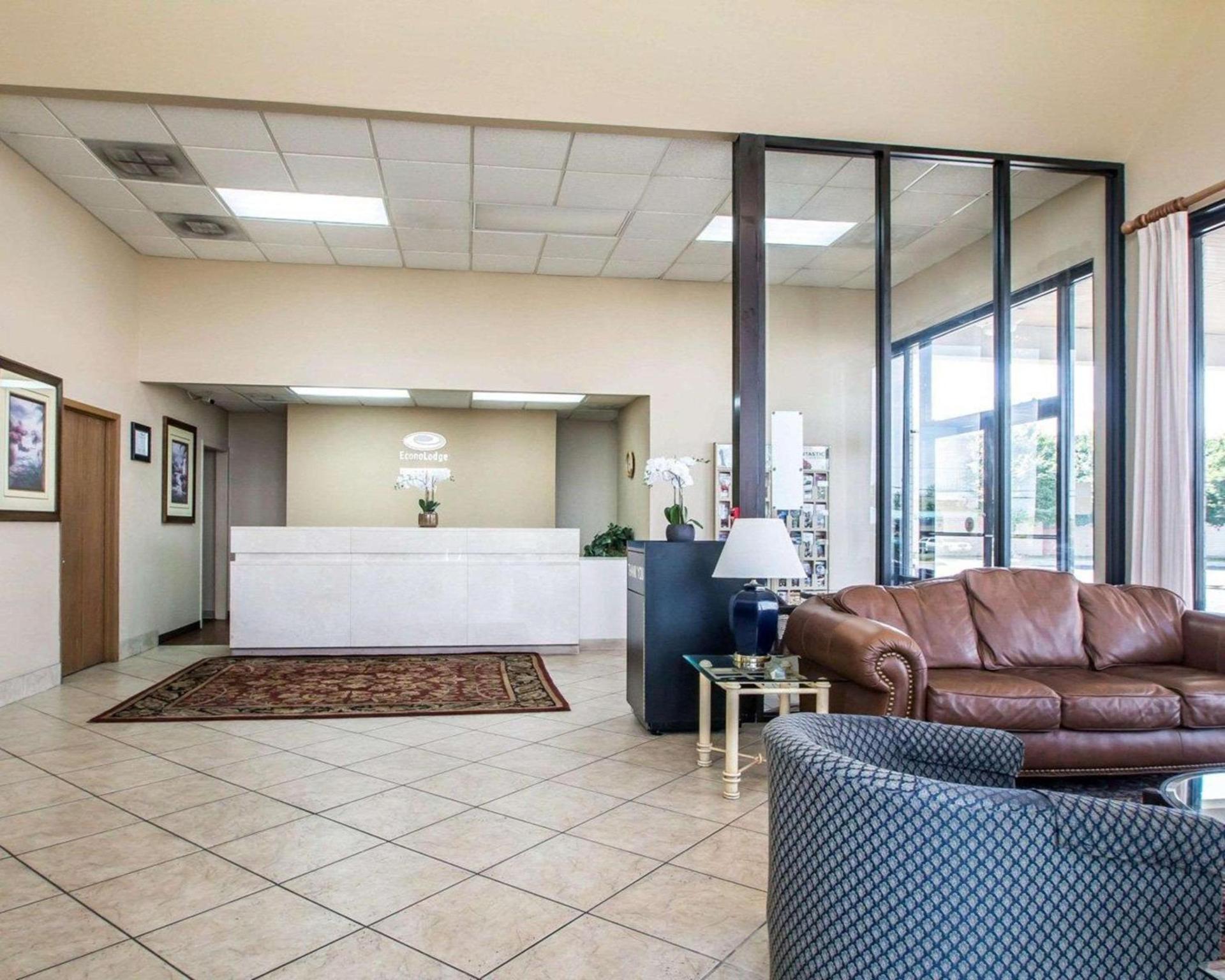 Econo Lodge Springfield I-44 photo 21