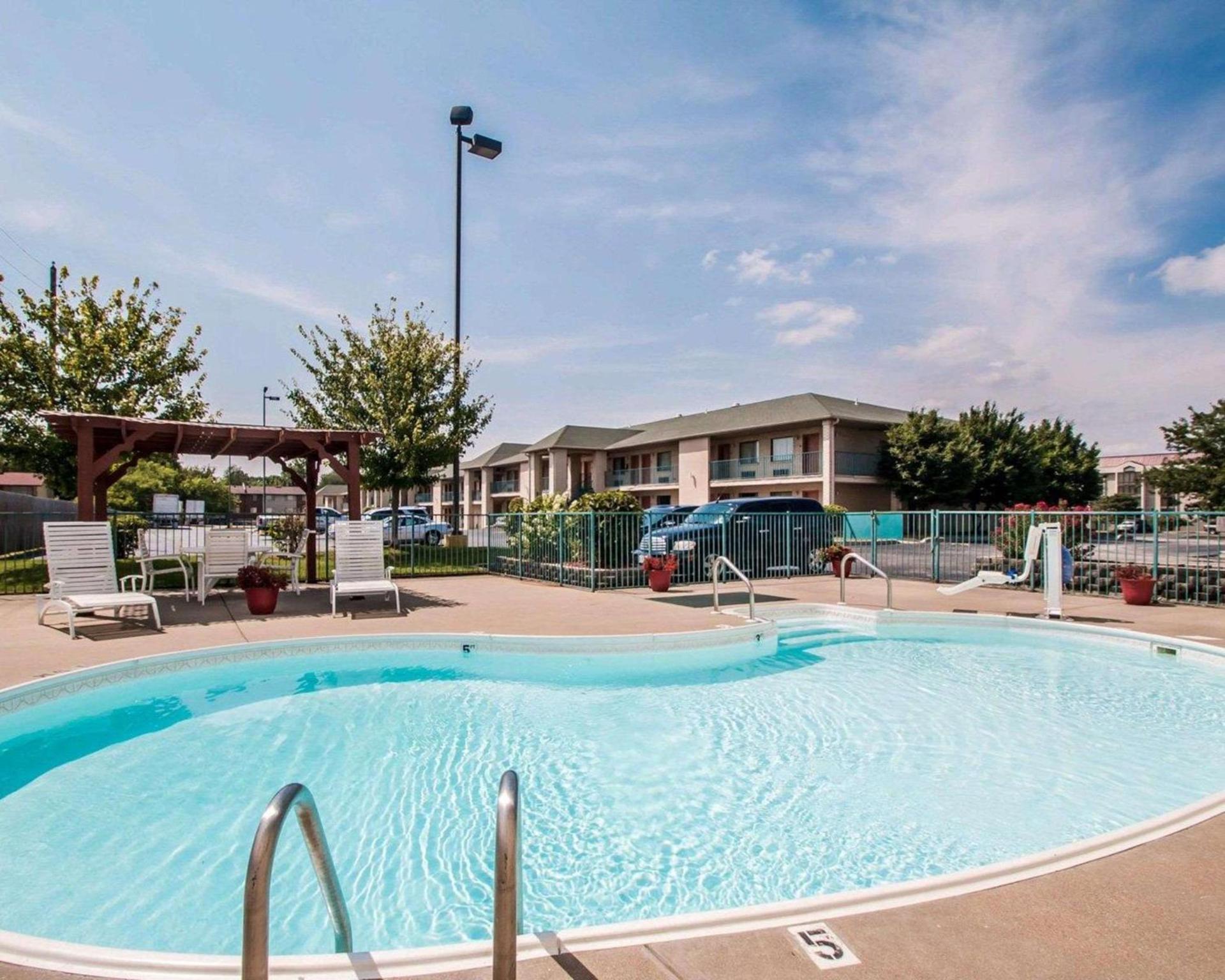 Econo Lodge Springfield I-44 photo 22