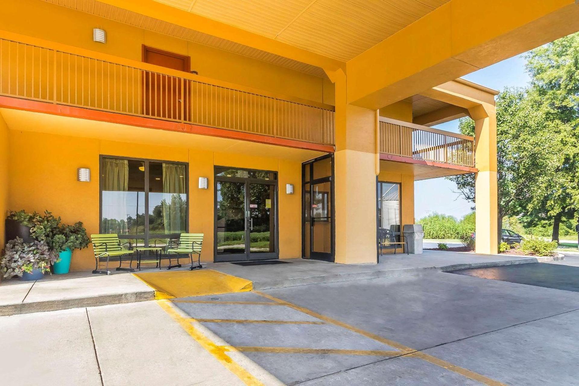 The Riverstone Hotel photo 2