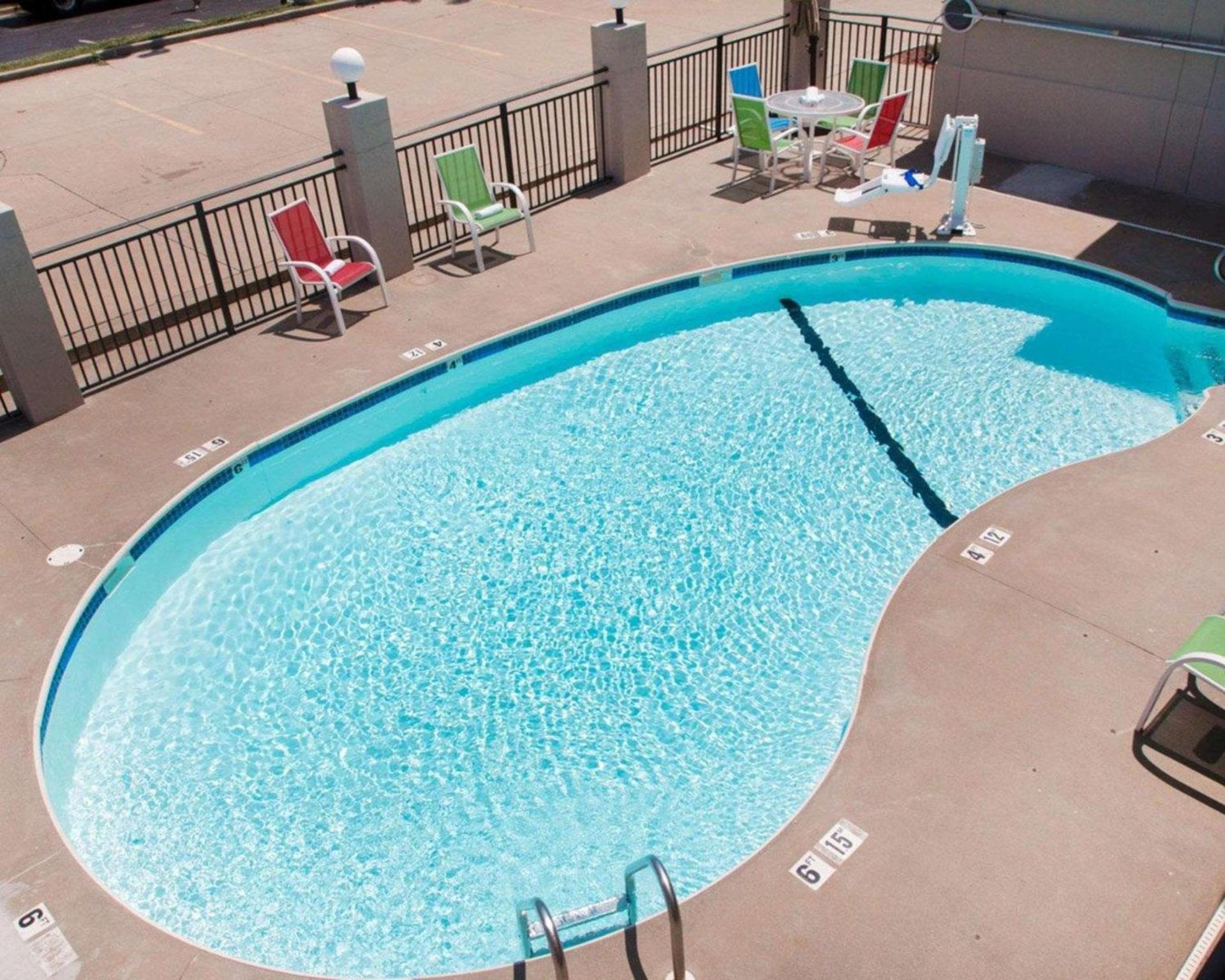 Quality Inn US65 & E Battlefield Rd Springfield photo 18