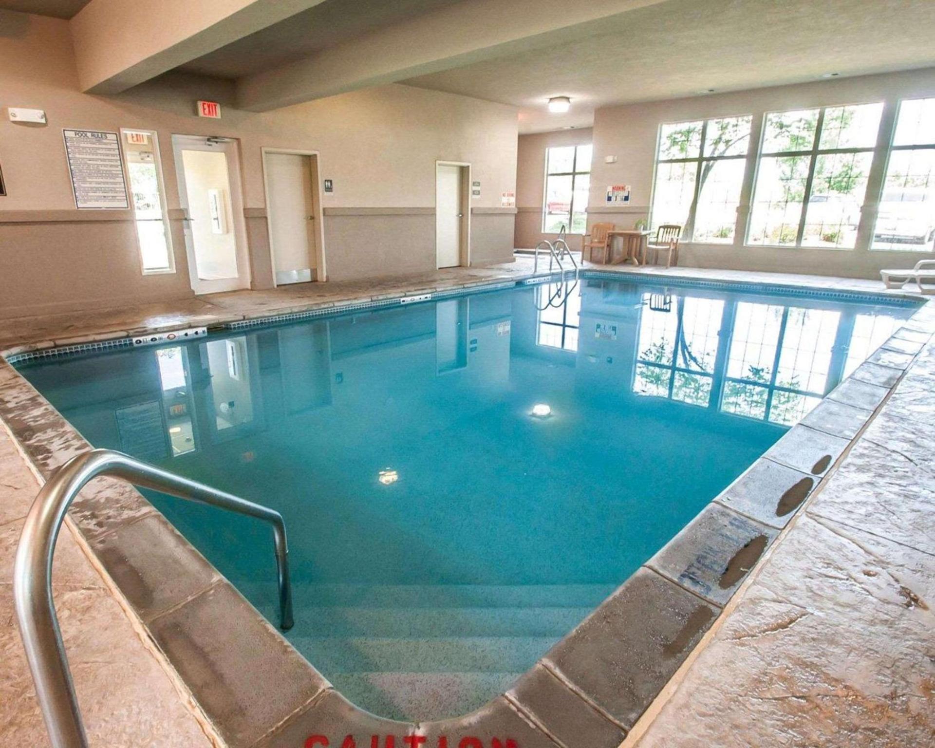 Sleep Inn & Suites Lake of the Ozarks photo 3