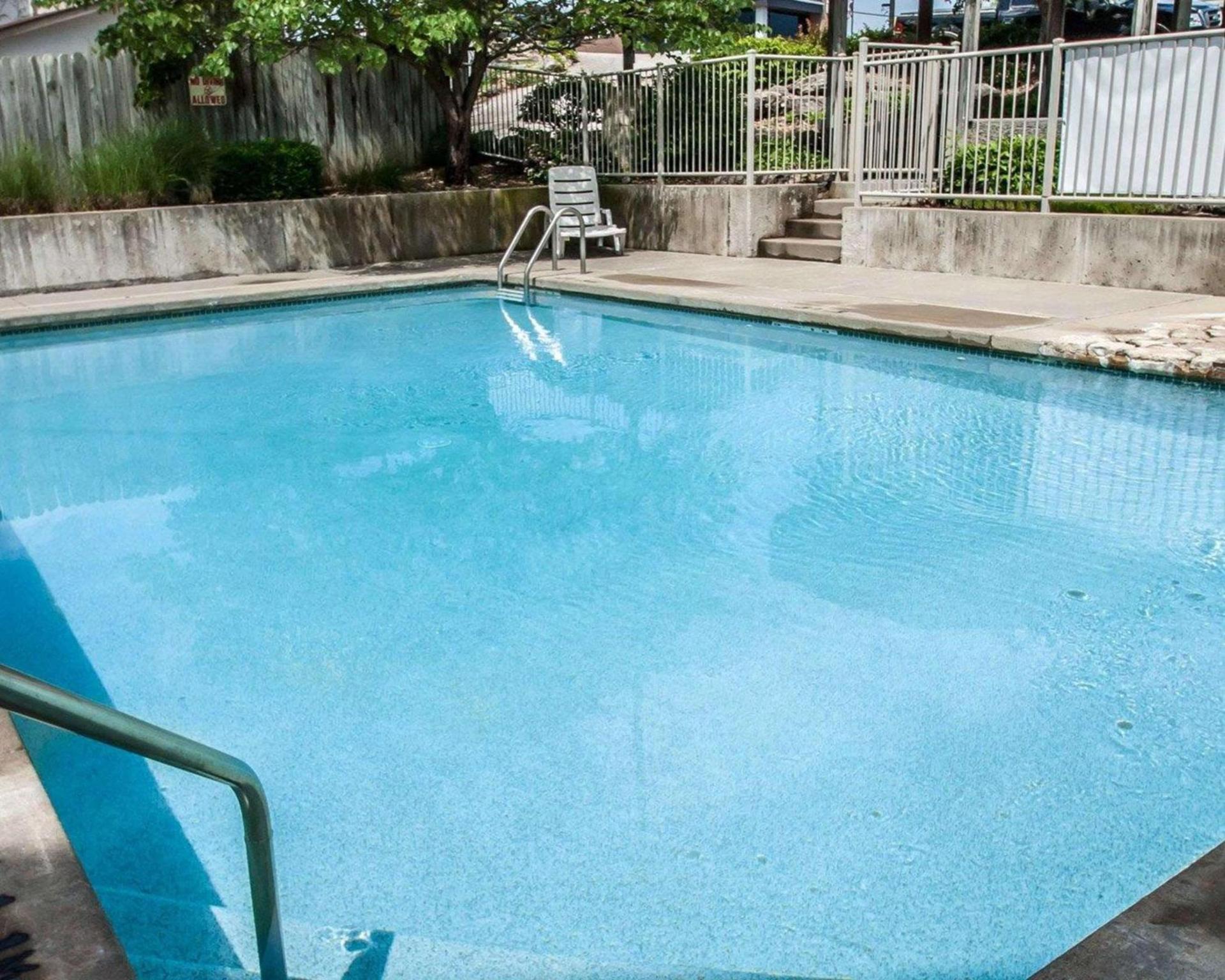 Sleep Inn & Suites Lake of the Ozarks photo 25