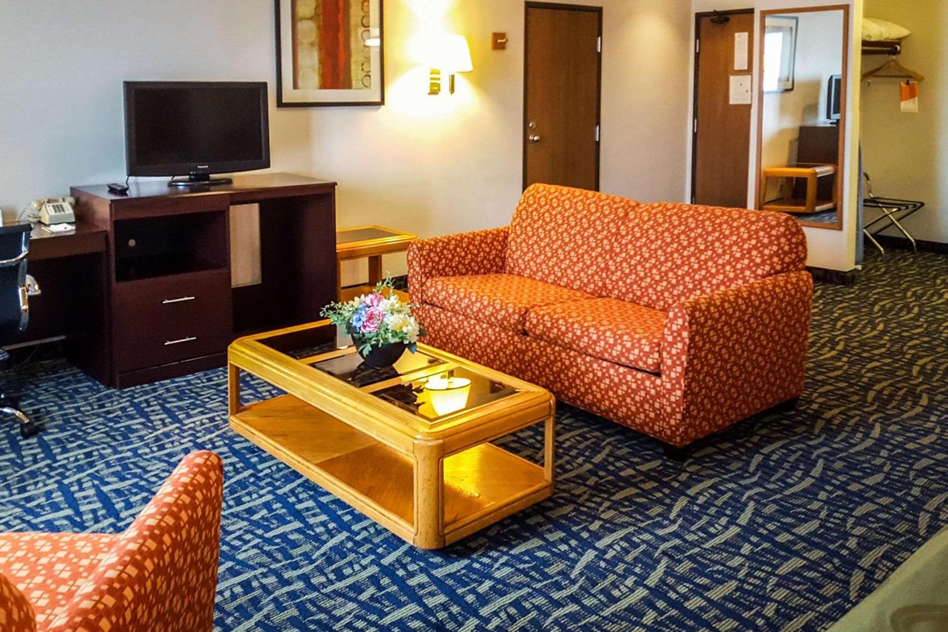 Quality Inn Ozark-Springfield South photo 18
