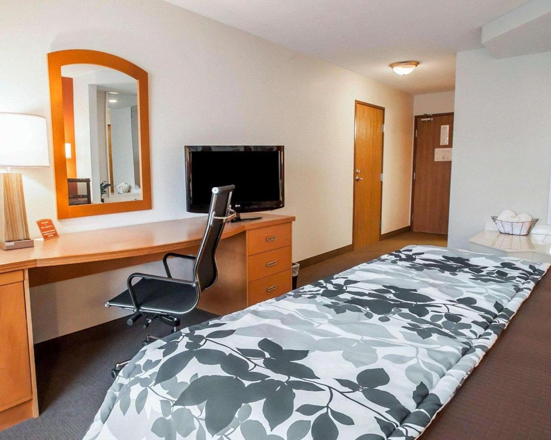 Sleep Inn & Suites Lake of the Ozarks photo 32