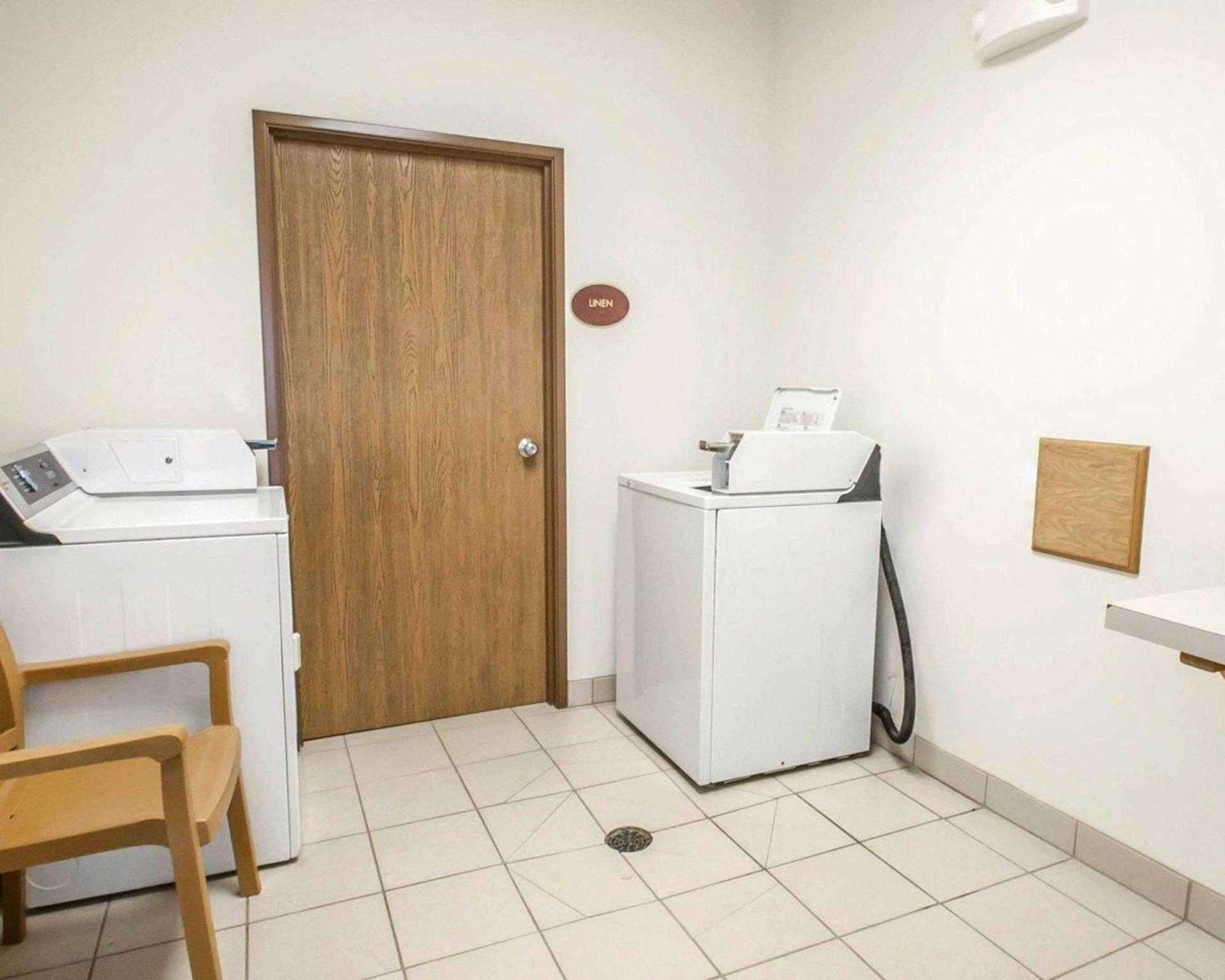 Sleep Inn & Suites Lake of the Ozarks photo 39