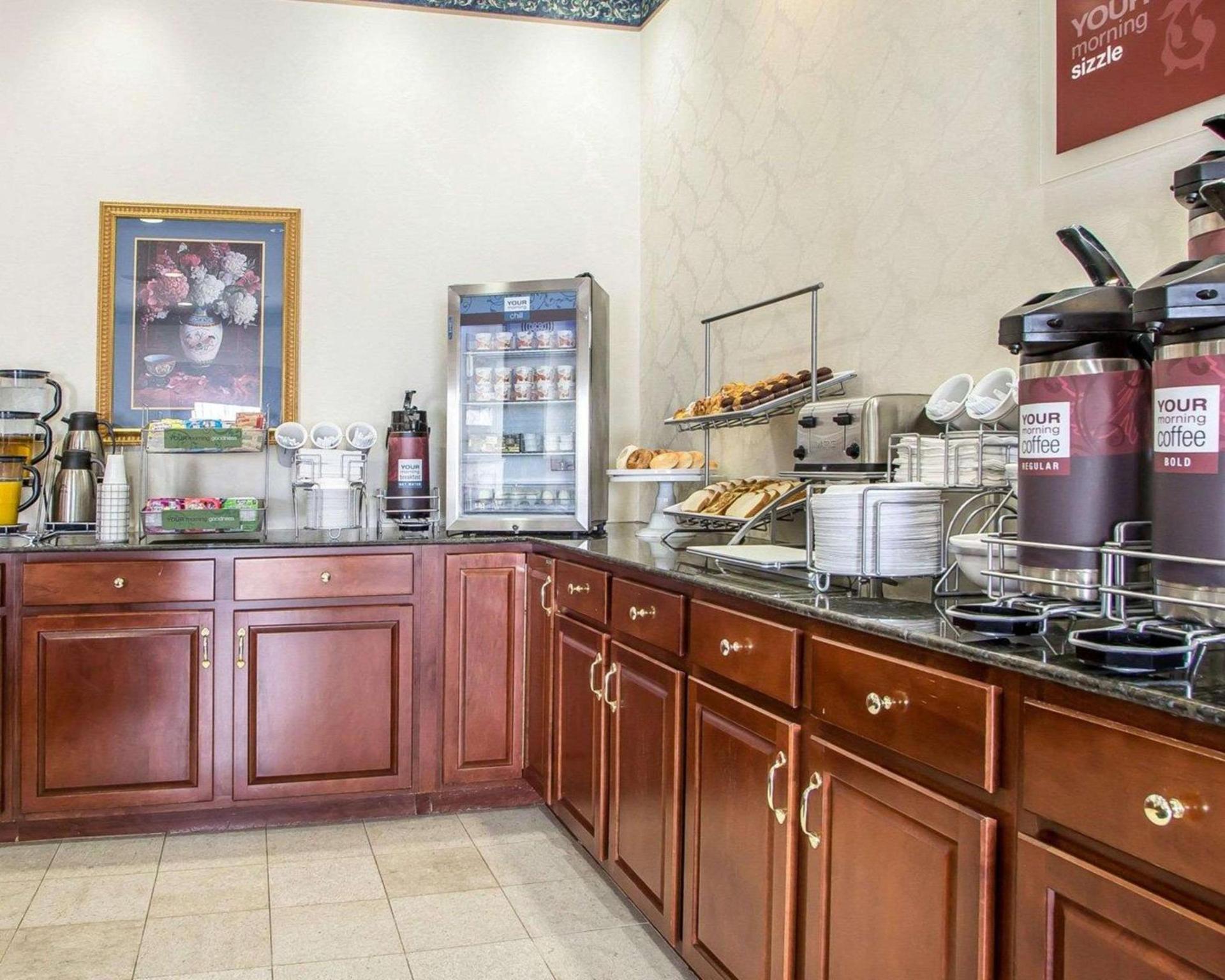 Comfort Suites - Jefferson City photo 49