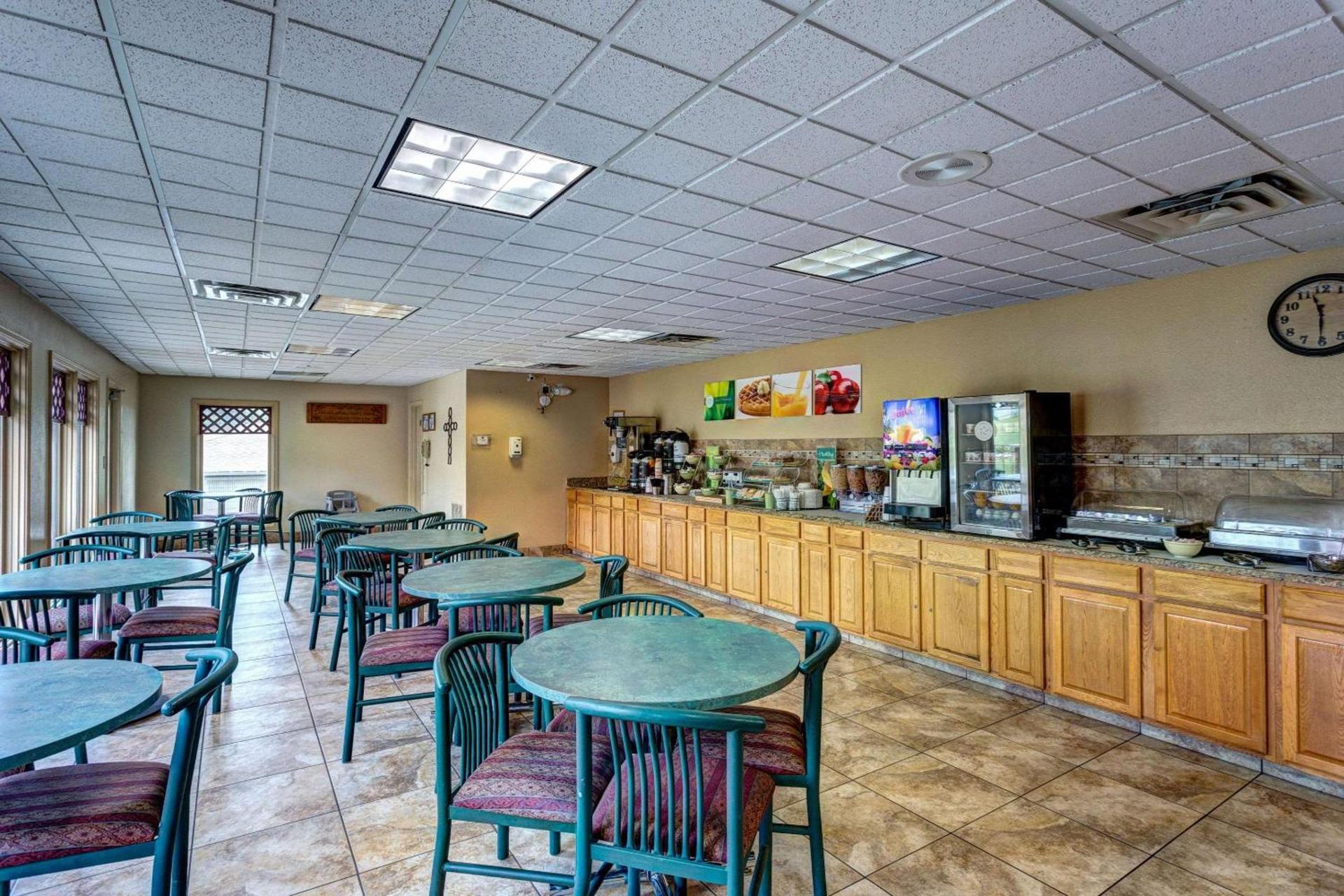 Quality Inn West-Branson Theatre District photo 16
