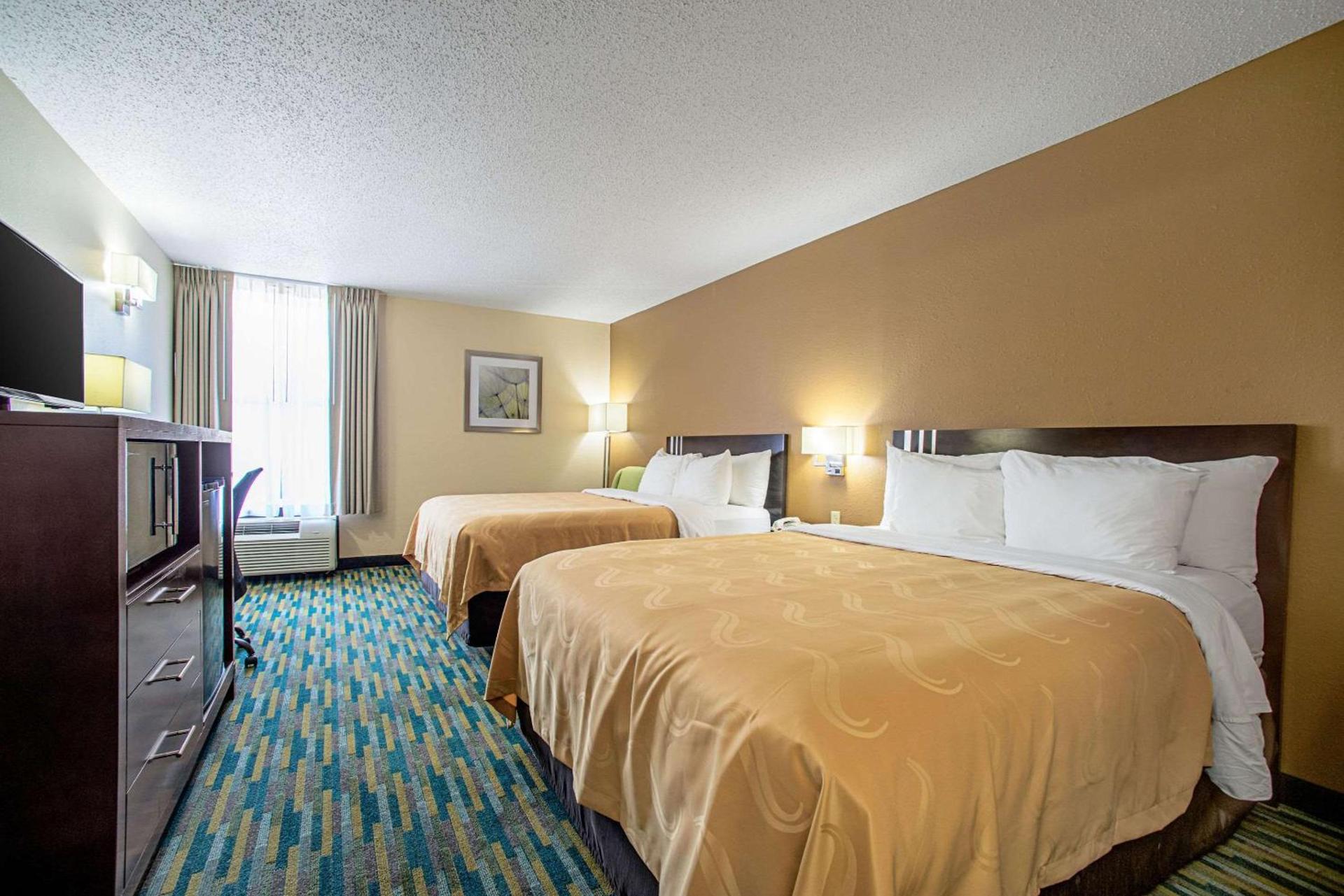 Quality Inn Near Six Flags St. Louis photo 5