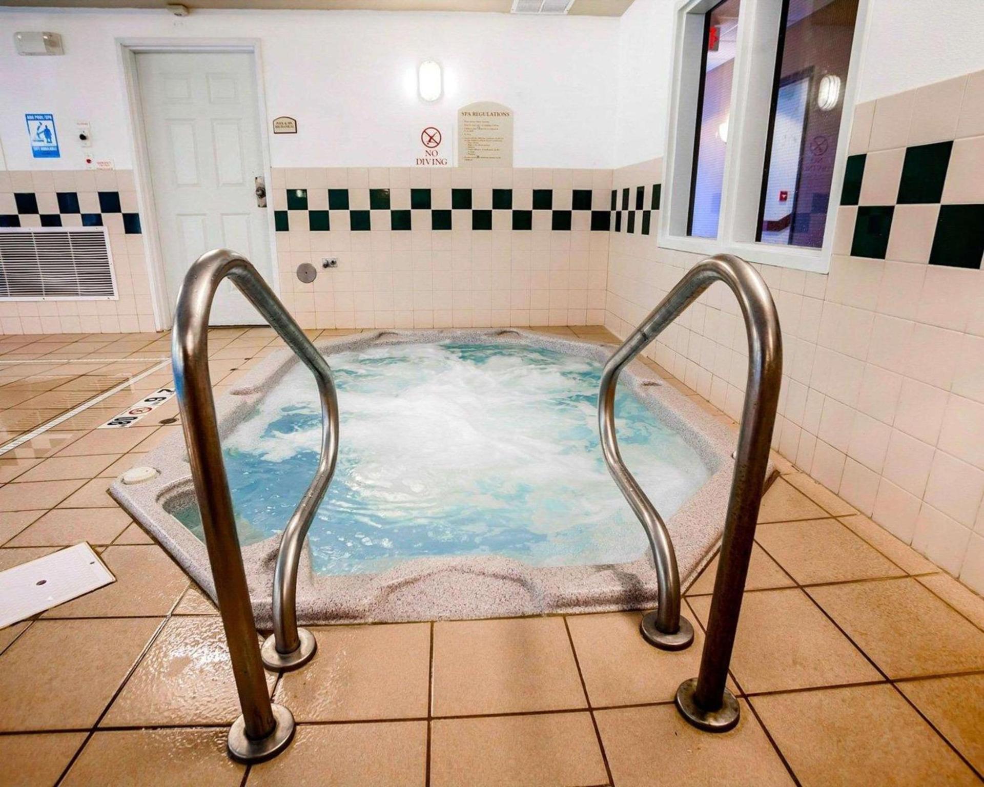 Comfort Suites Independence - Kansas City photo 15
